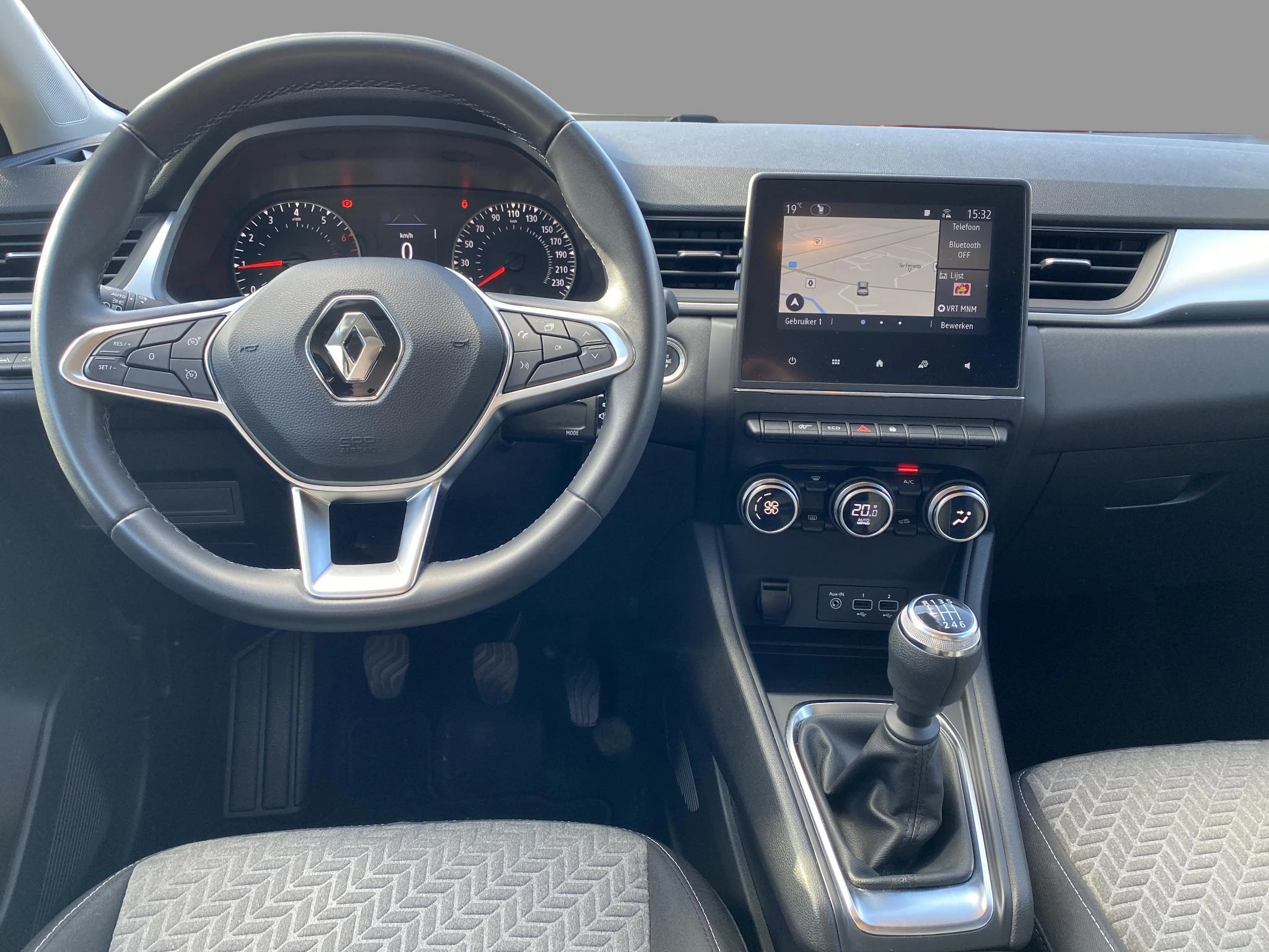 Renault-Captur-image-10