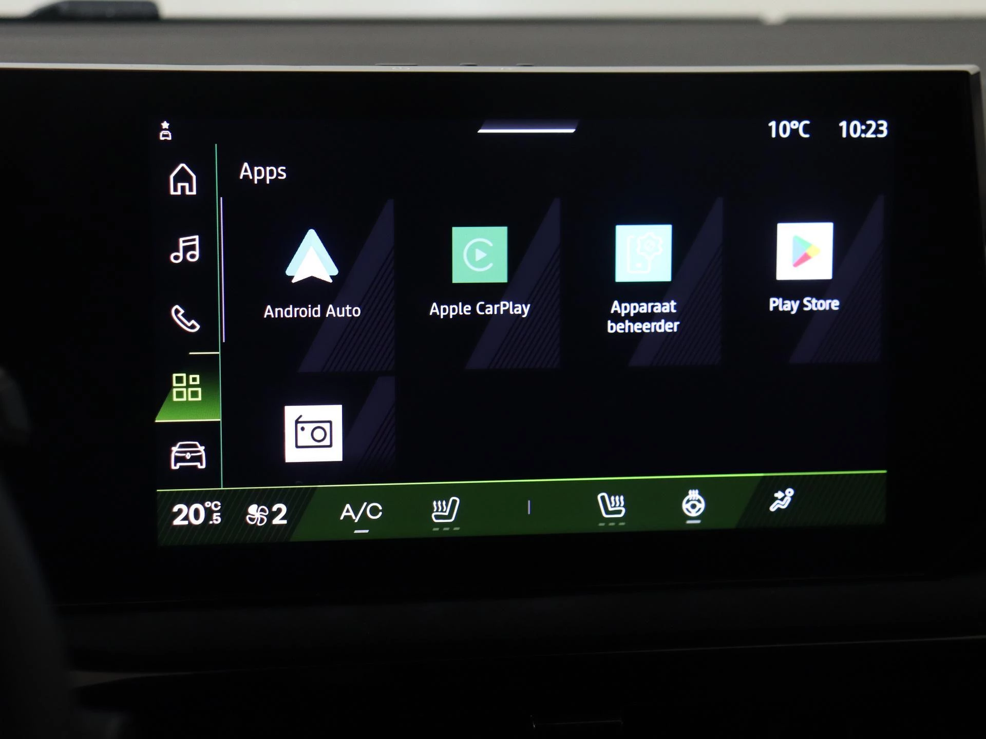 Renault-Clio-image-18