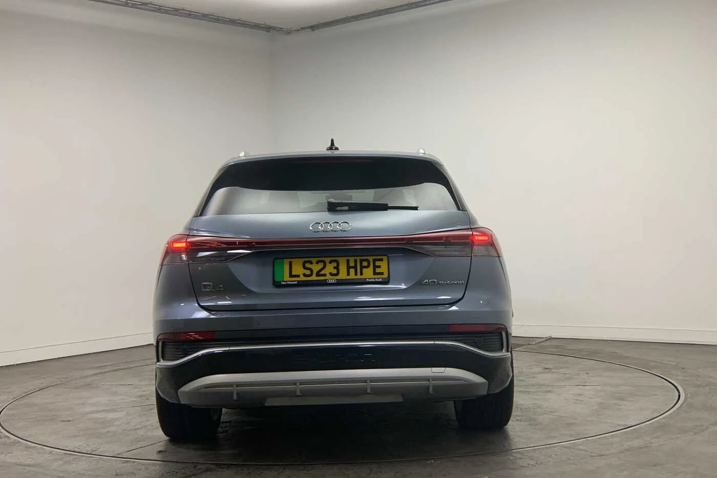 Audi-Q4 e-tron-image-13