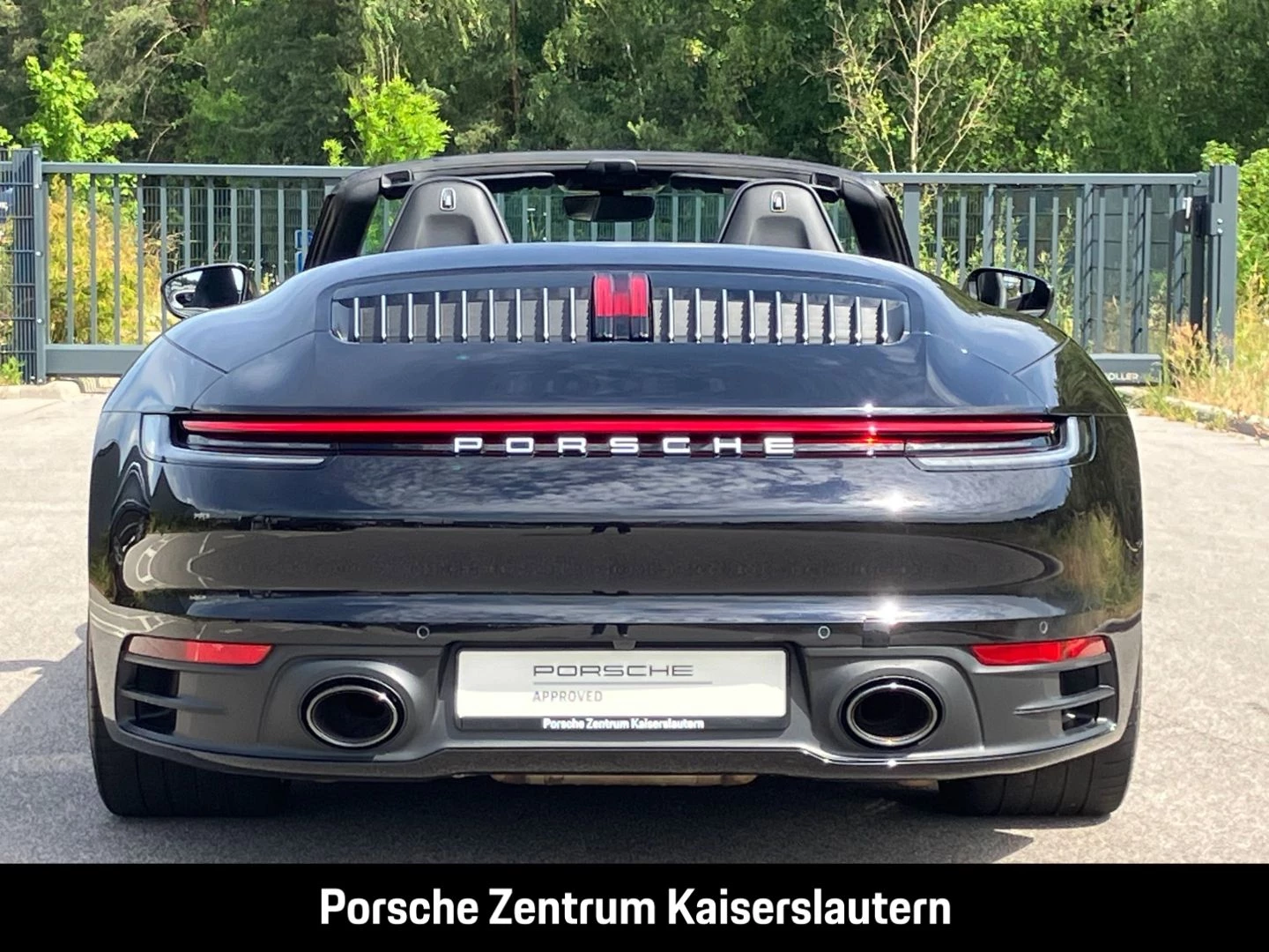 Porsche 911 992 Carrera 4 Cabrio Sportabgas BOSE 21-Zoll carrera