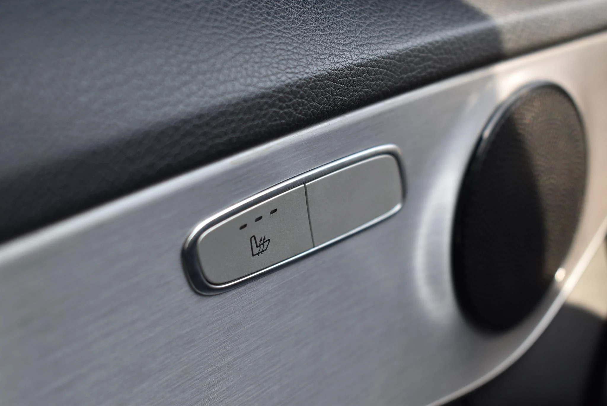 Mercedes-Benz-C-Klasse-image-18