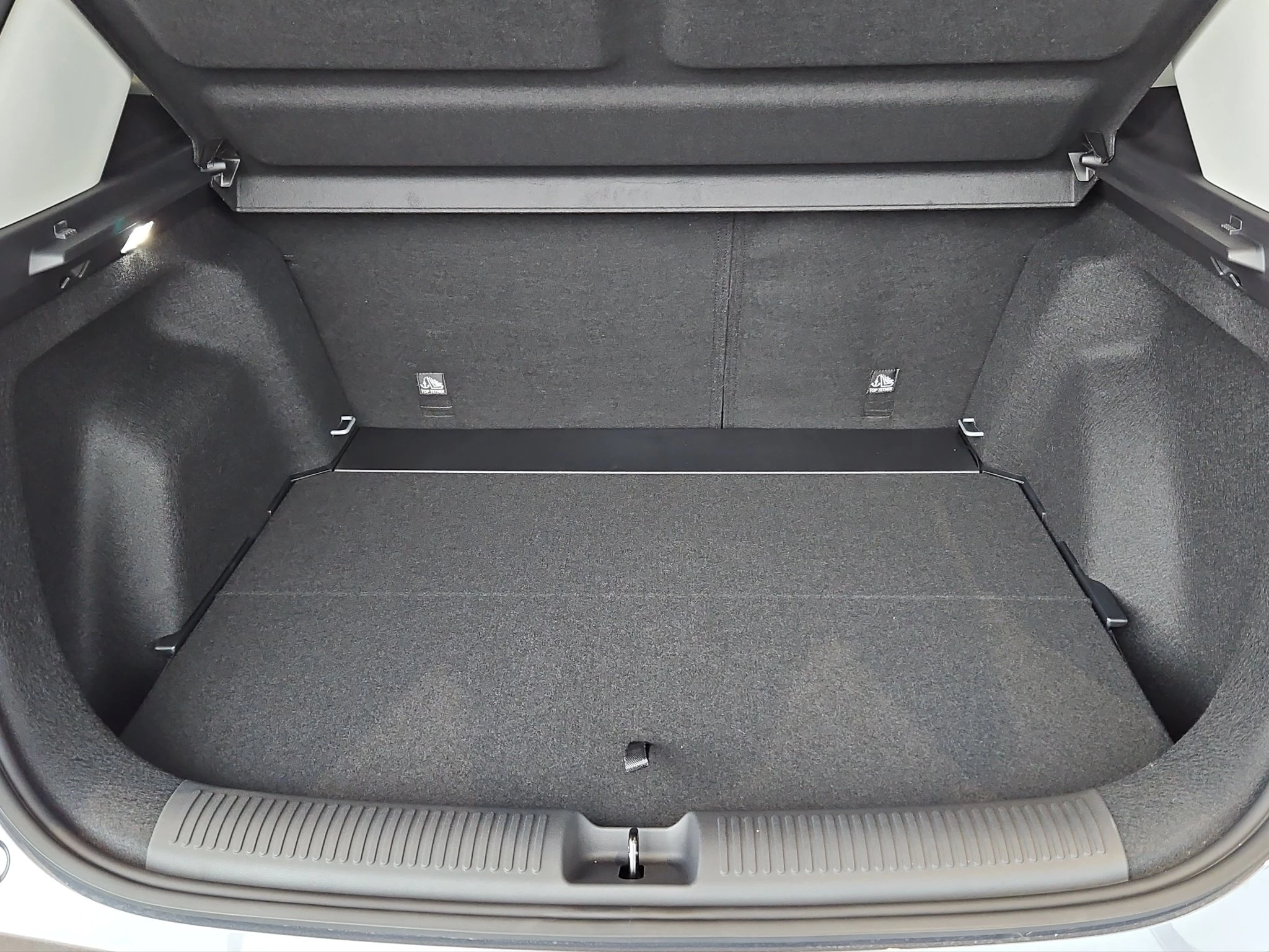 MG ZS Luxury 1.5 Hybrid+ Sports Utility Vehicle. 145 kW. 5-türig