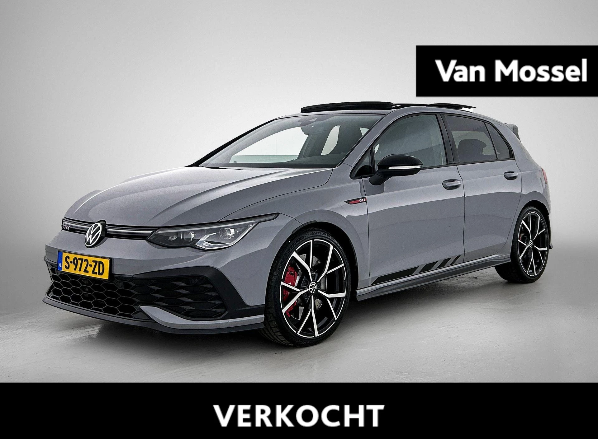 Volkswagen-Golf-image-0