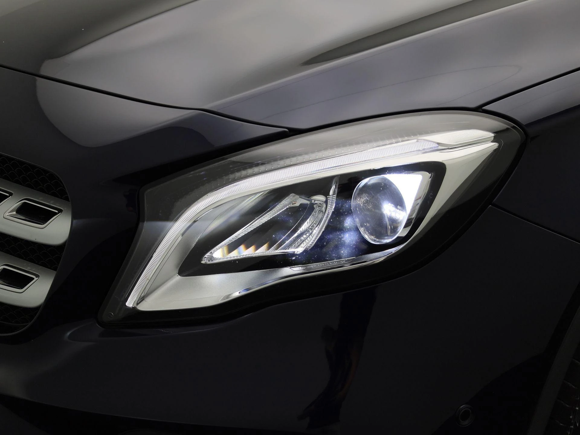 Mercedes-Benz-GLA-image-16