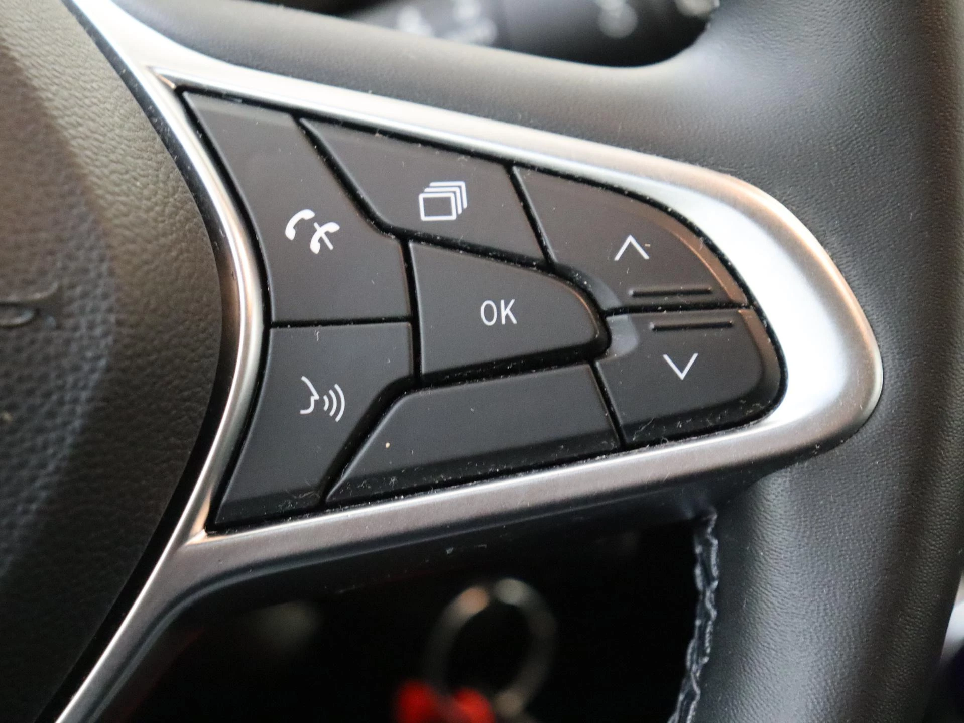 Renault-Clio-image-13