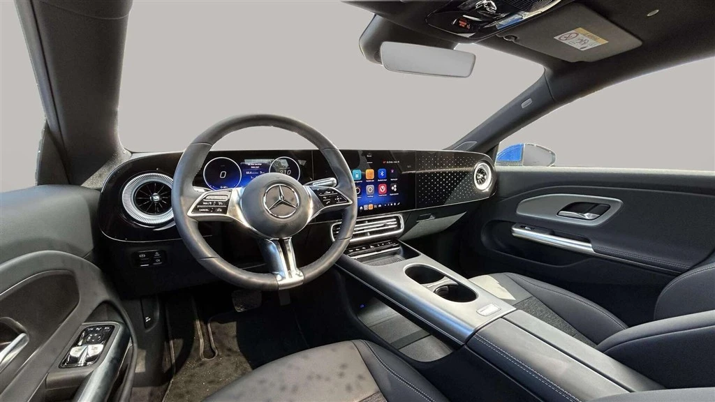 Mercedes-Benz-CLA-image-11