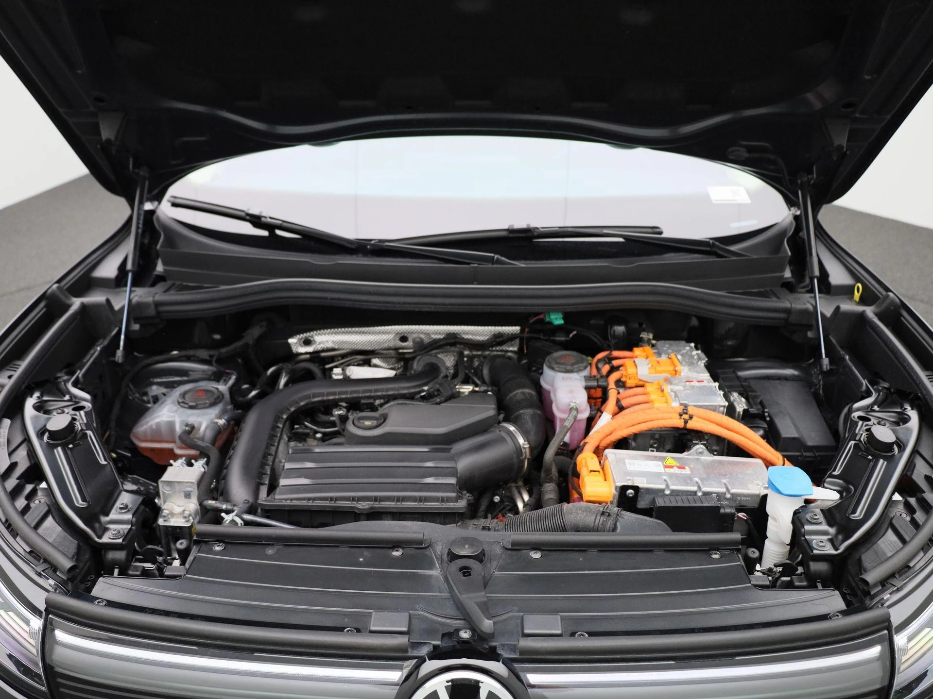 Volkswagen-Tiguan-image-46