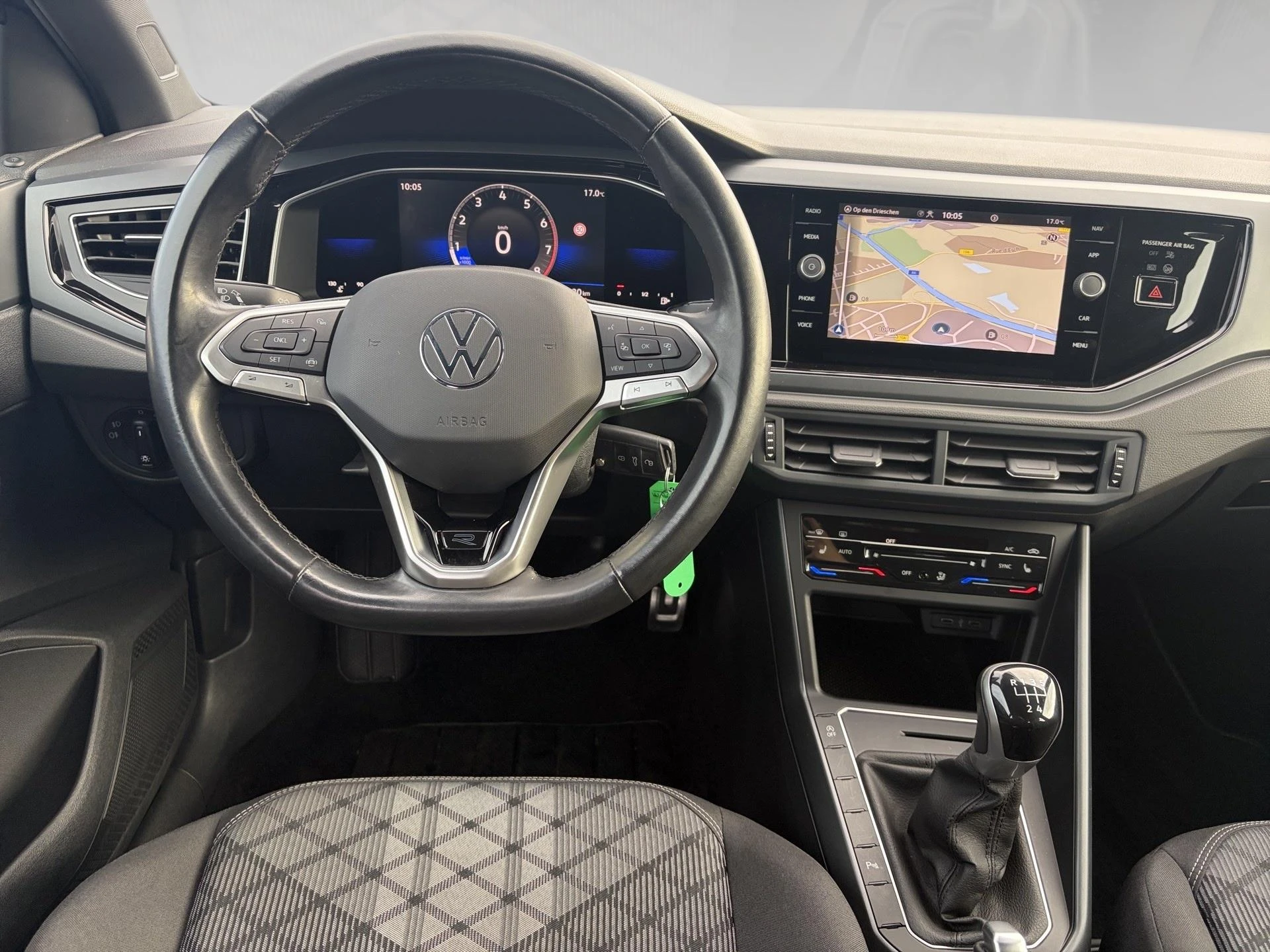 Volkswagen-Polo-image-3