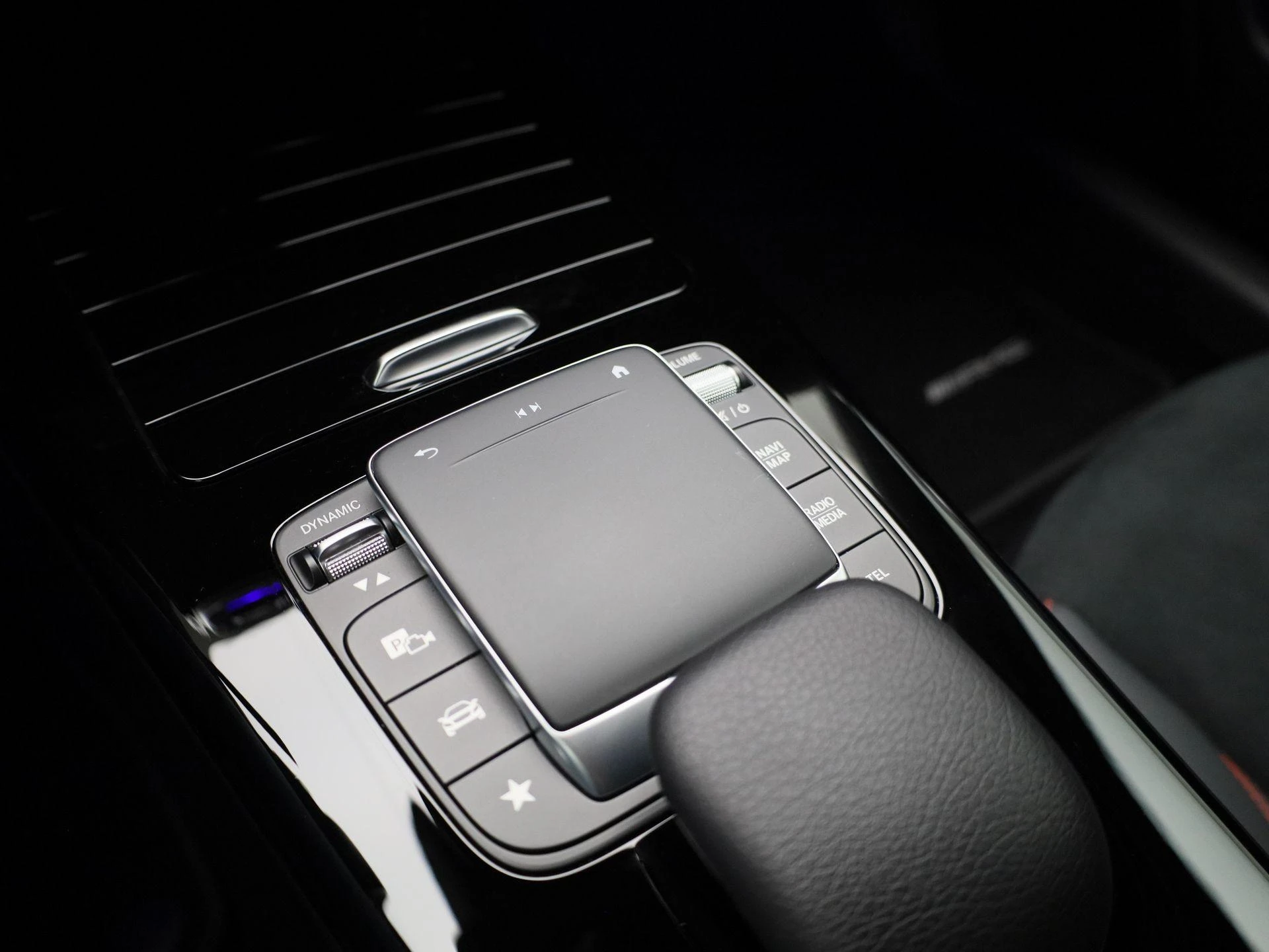 Mercedes-Benz-A-Klasse-image-25