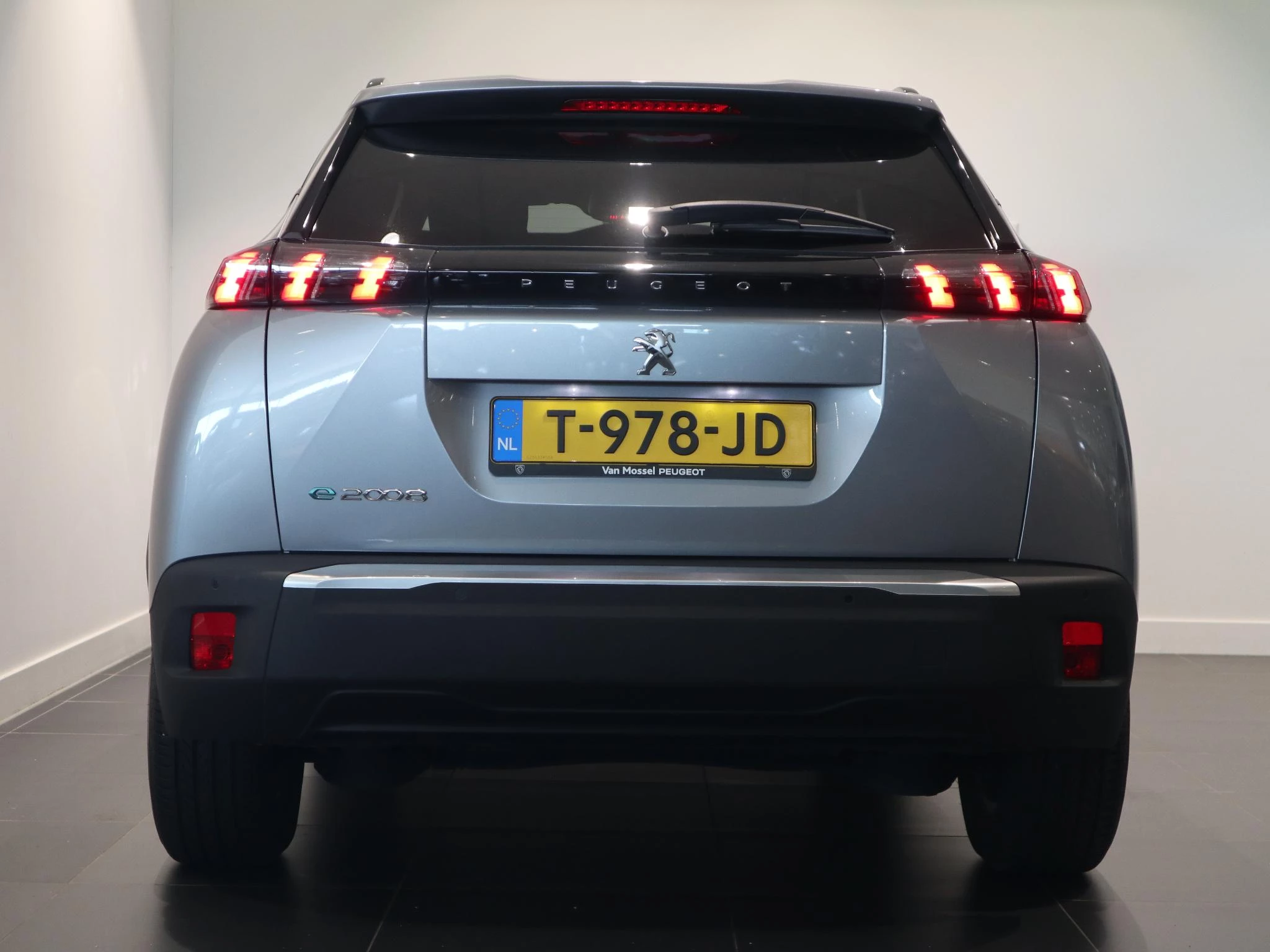 Peugeot e-2008