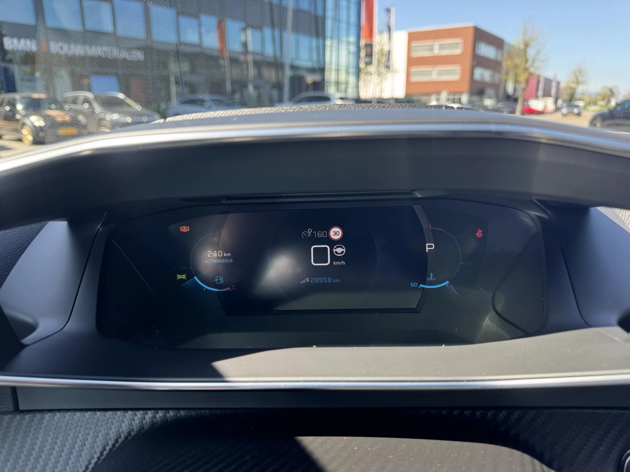 Peugeot-208-image-18