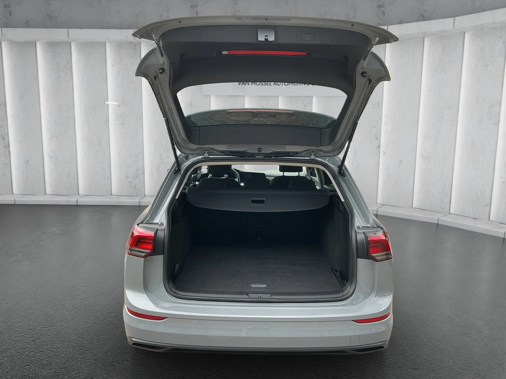 Volkswagen Golf VIII 1.0 eTSI Life OPF