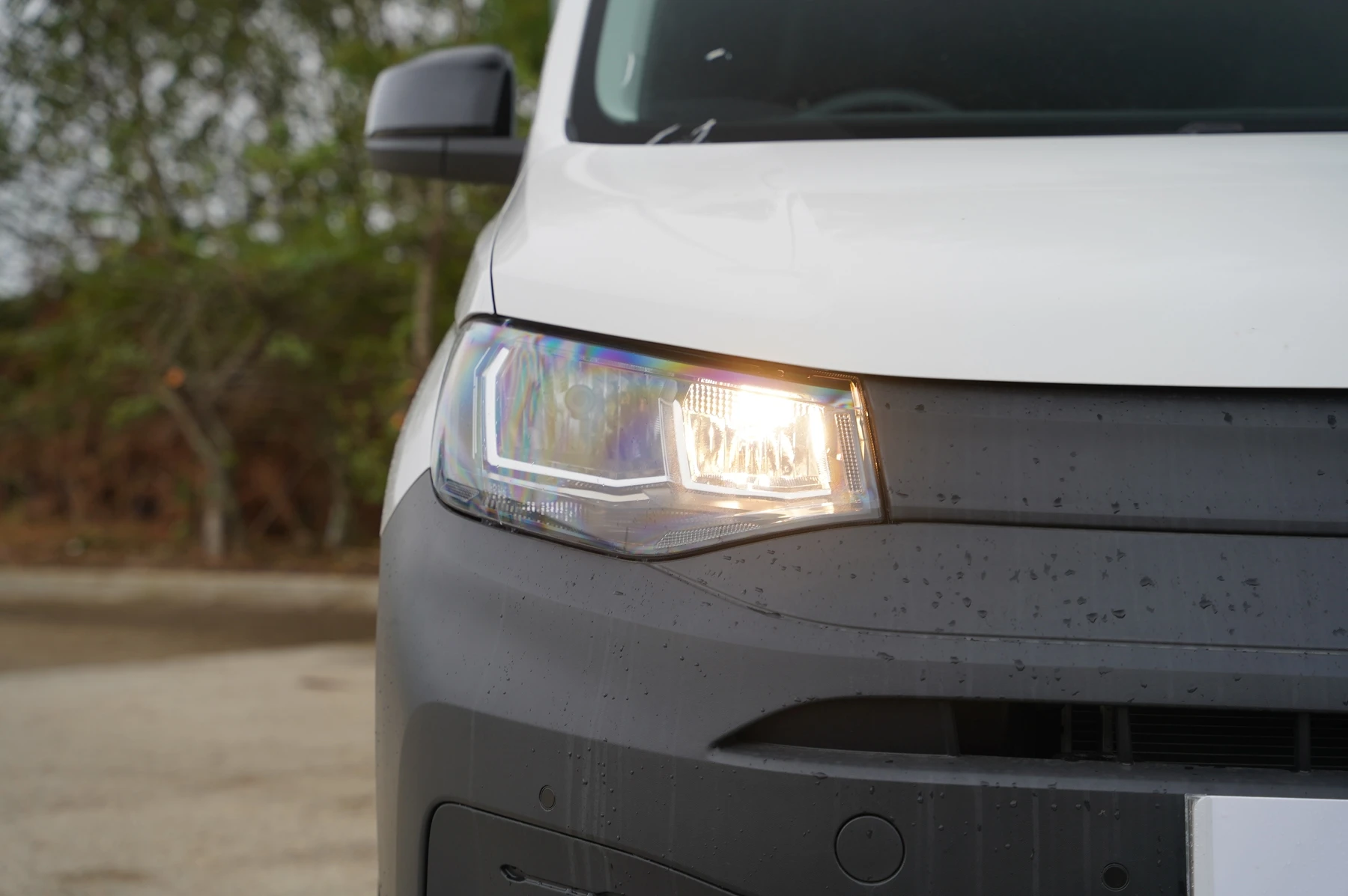 Volkswagen-Caddy-image-39