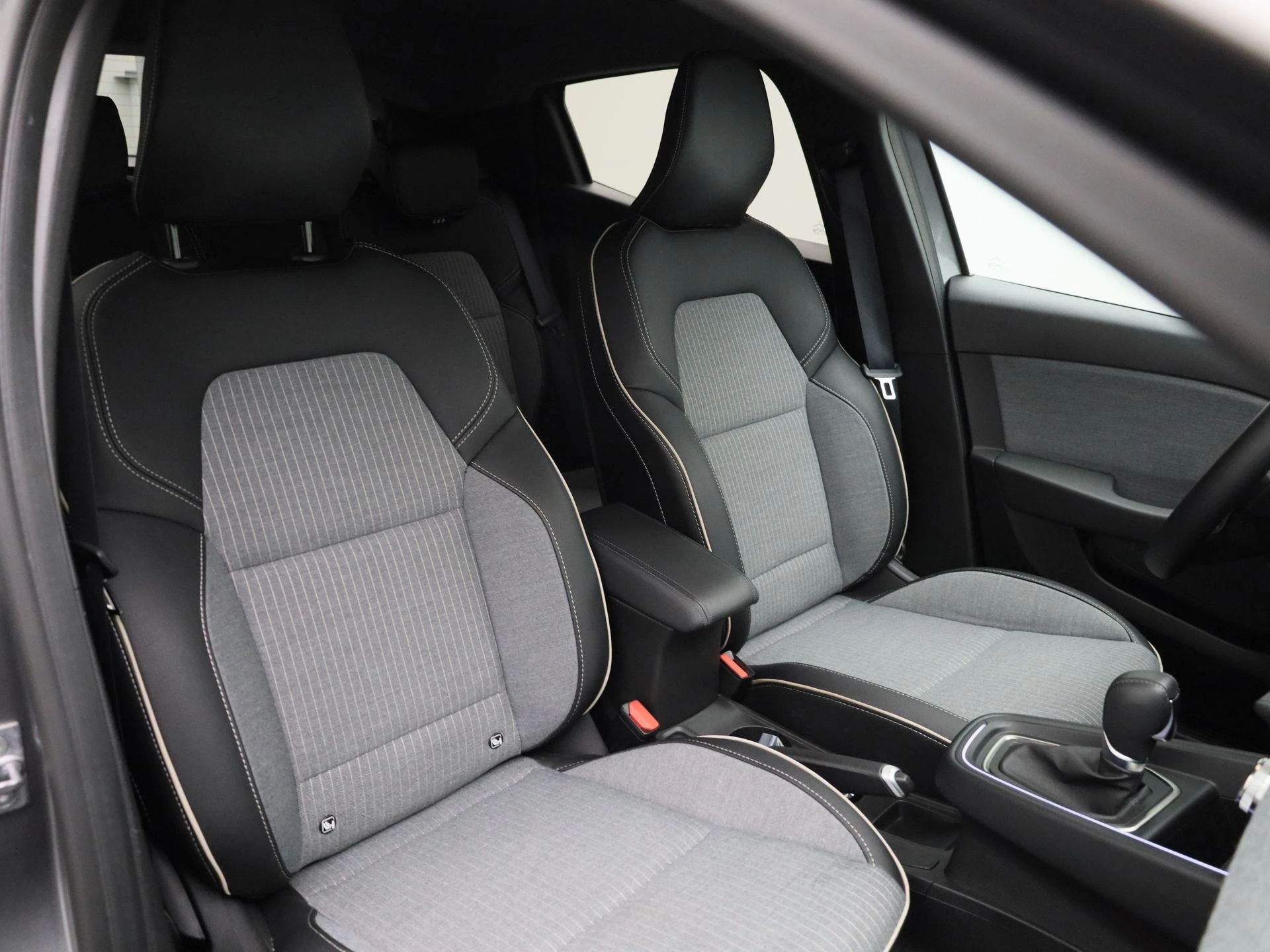 Renault-Clio-image-32