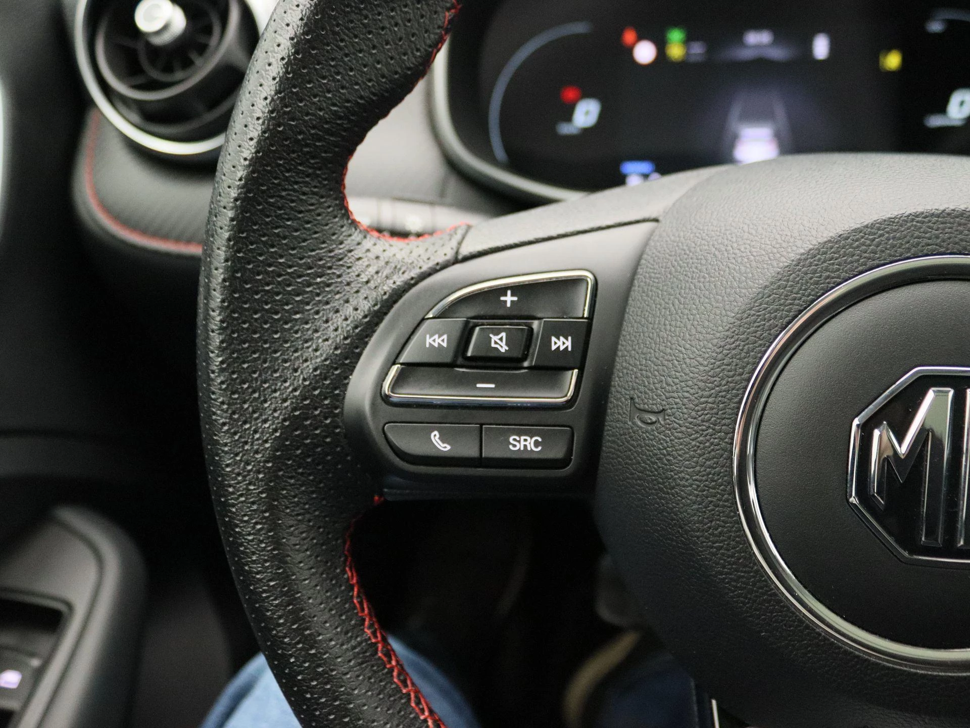 MG-ZS EV-image-15