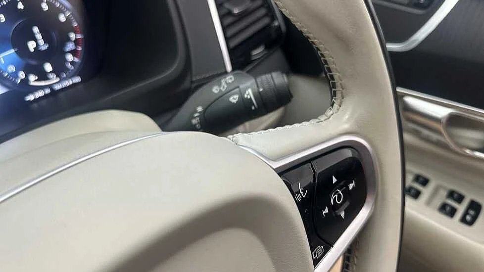 Volvo-XC90-image-19