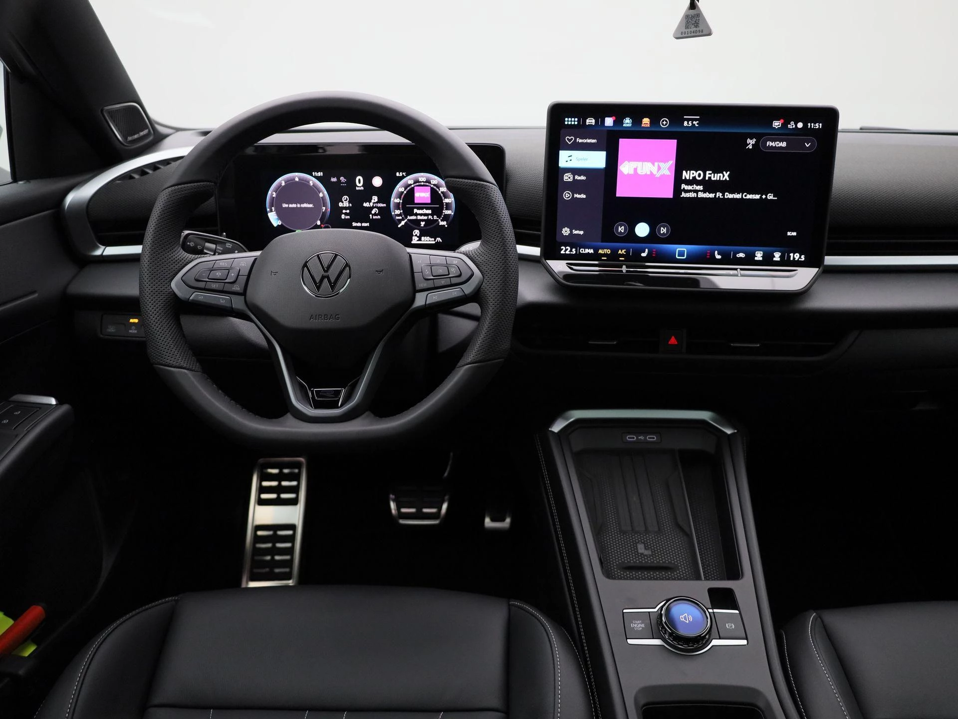 Volkswagen-T-Roc-image-6