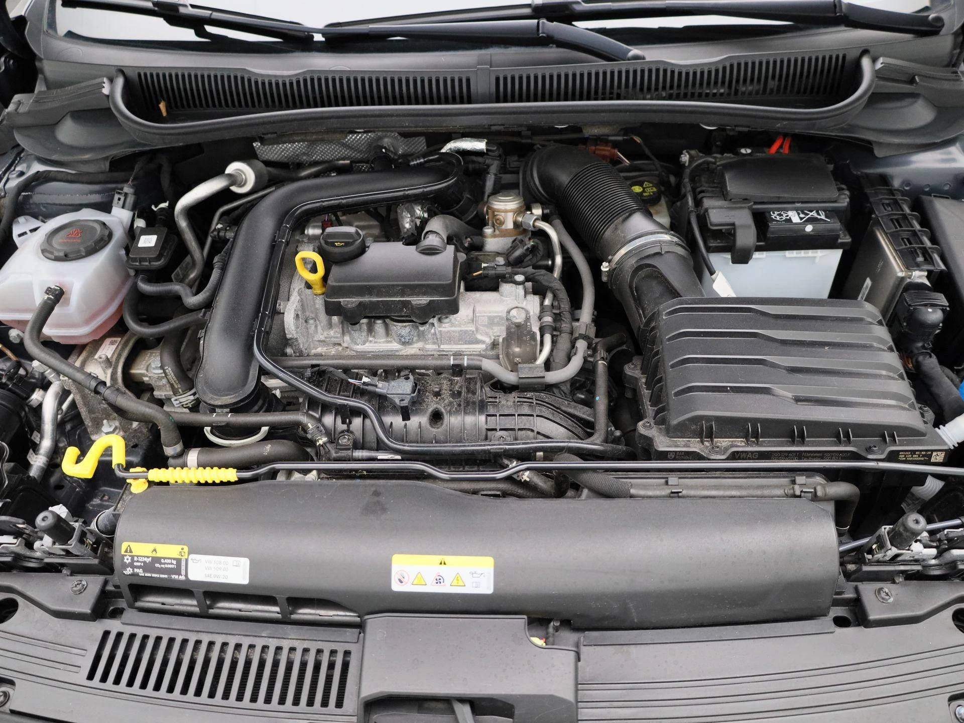 Volkswagen-Polo-image-33