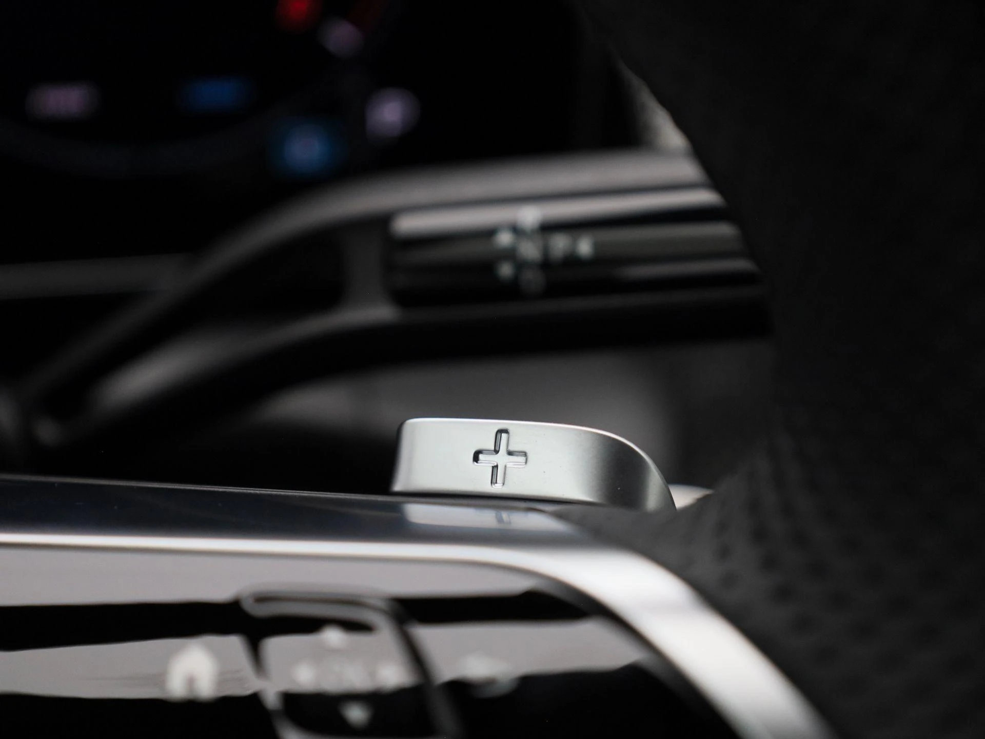 Mercedes-Benz-GLC-image-29