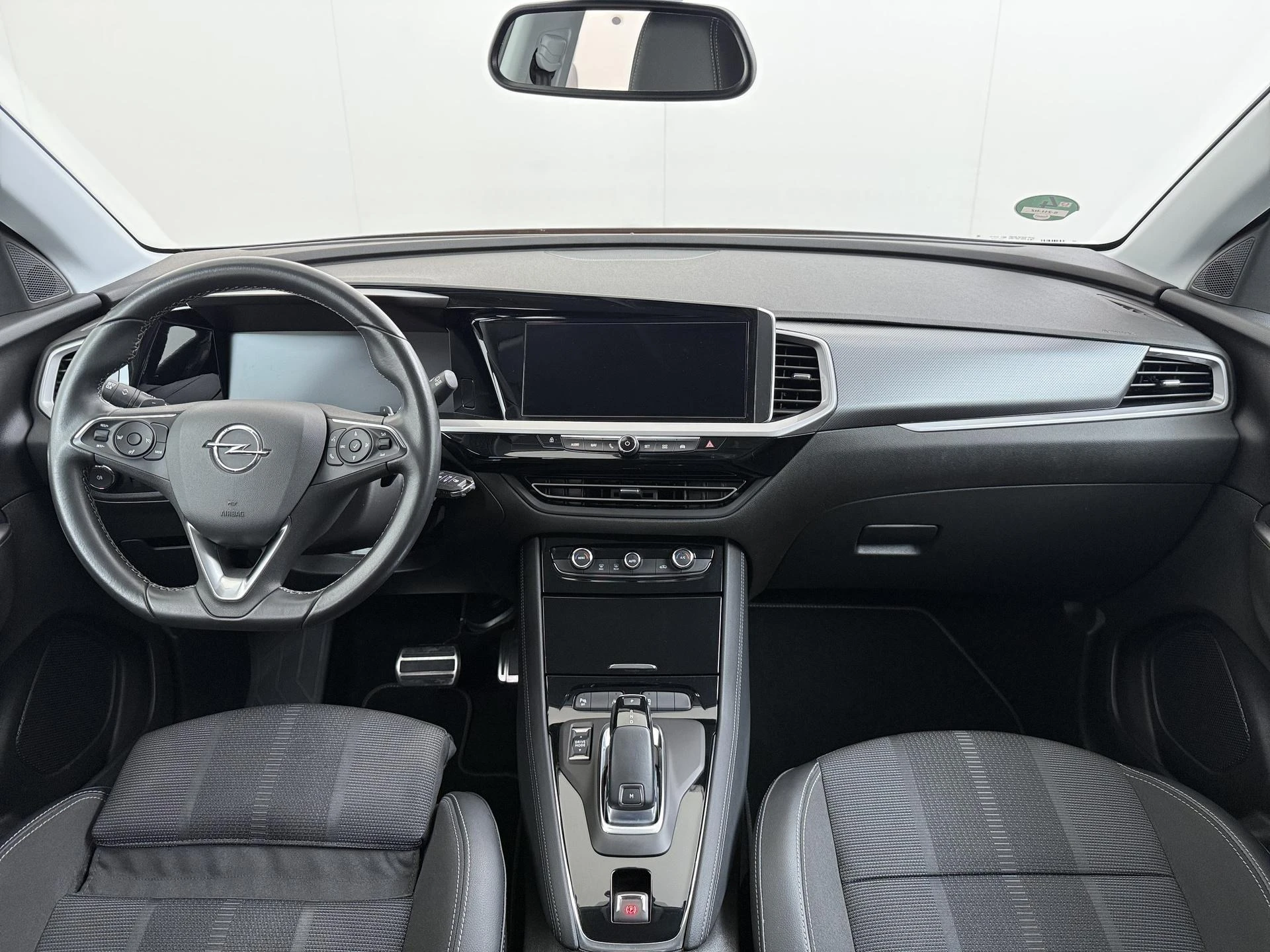 Opel-Grandland-image-5