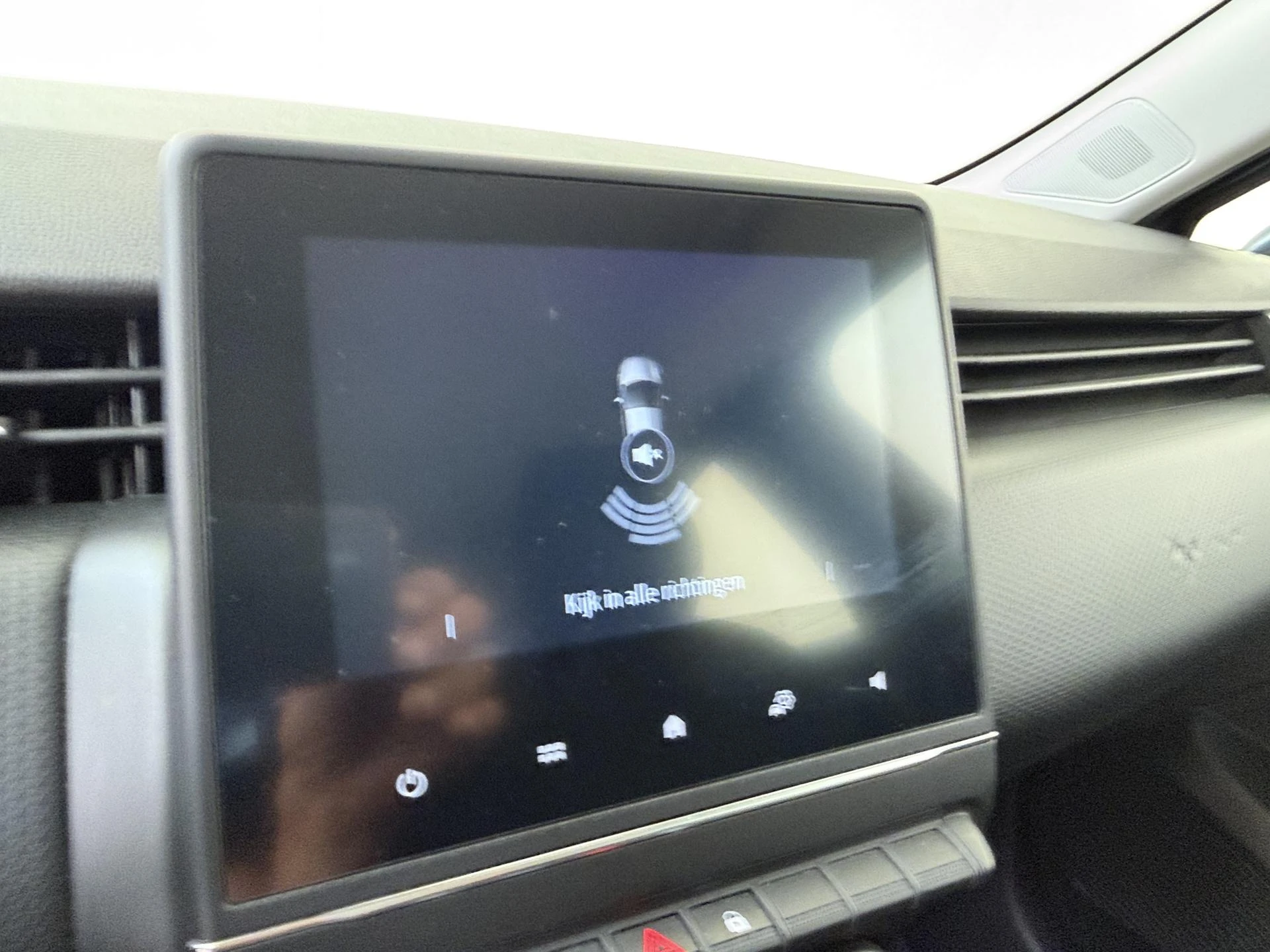 Renault-Clio-image-19
