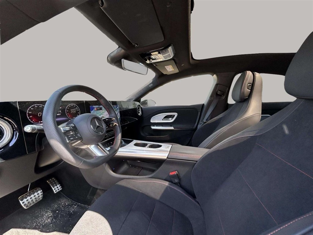 Mercedes-Benz-CLA-image-9