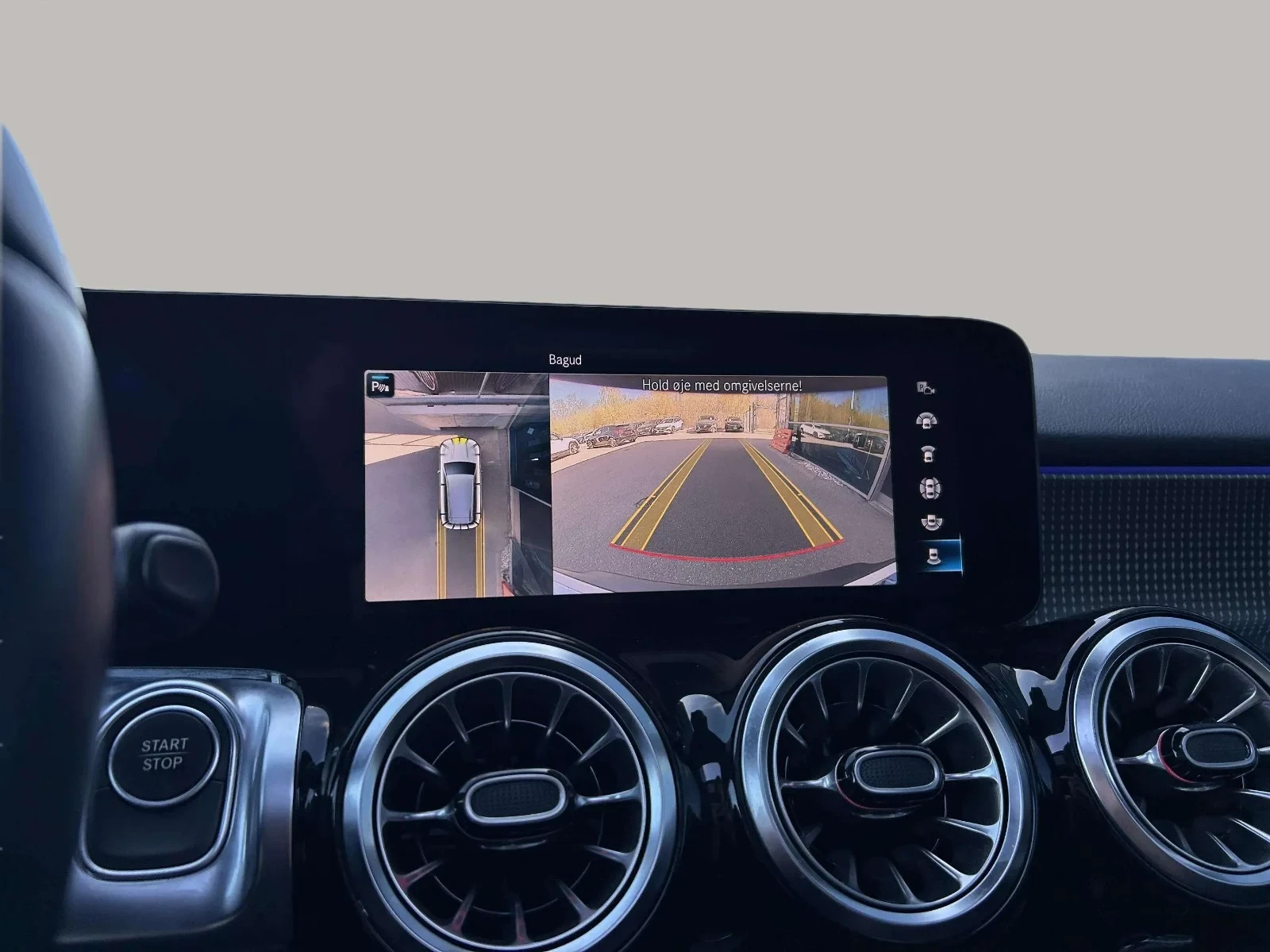 Mercedes-Benz-EQB-image-15