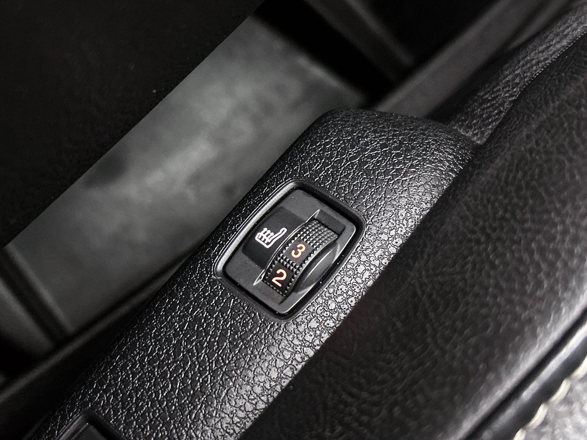 Opel-Vivaro-image-7