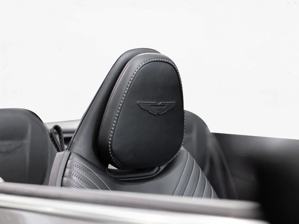 Aston Martin V8 Volante DB11 Aston Martin Hamburg