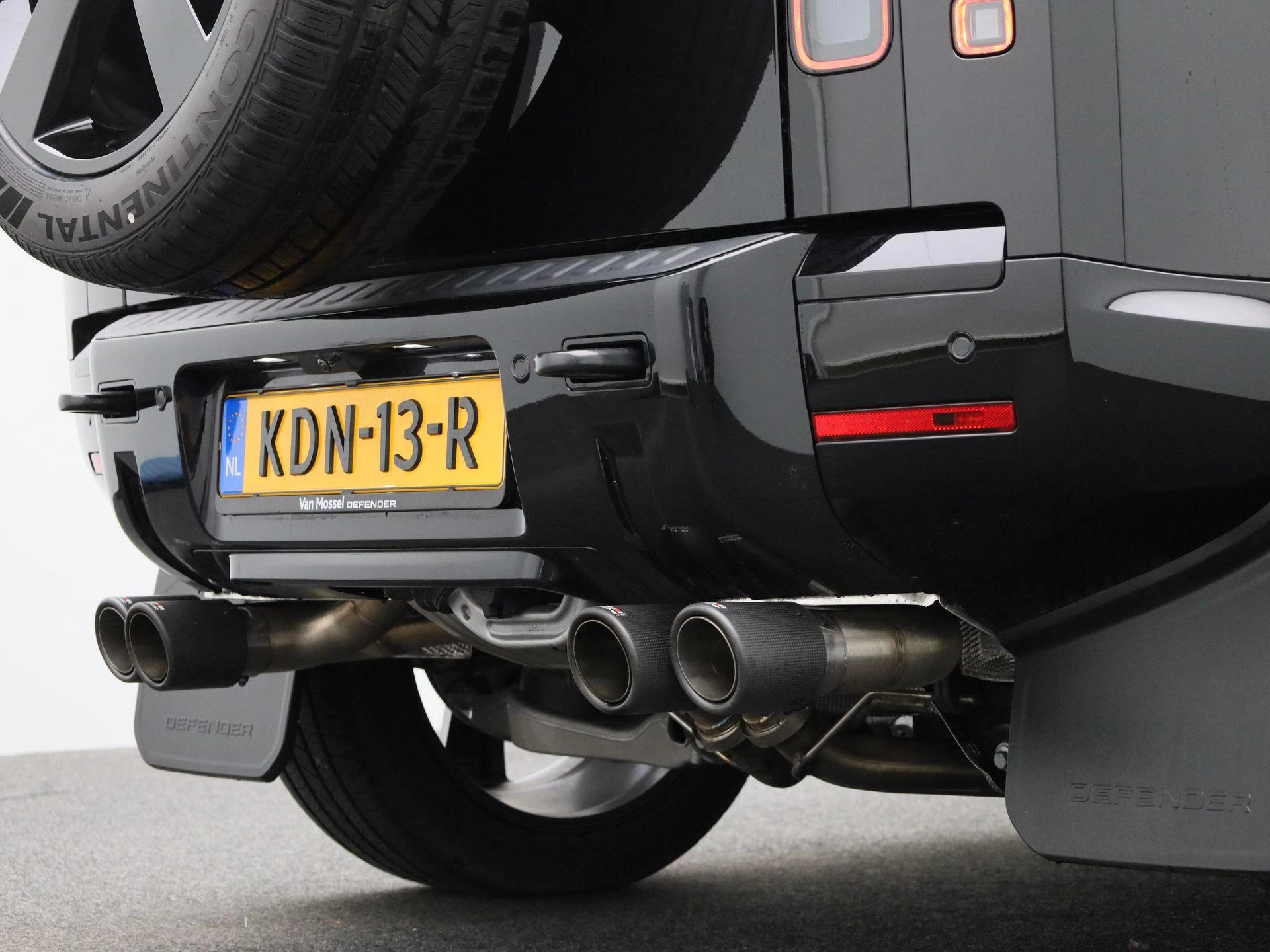 Land Rover-Defender-image-61