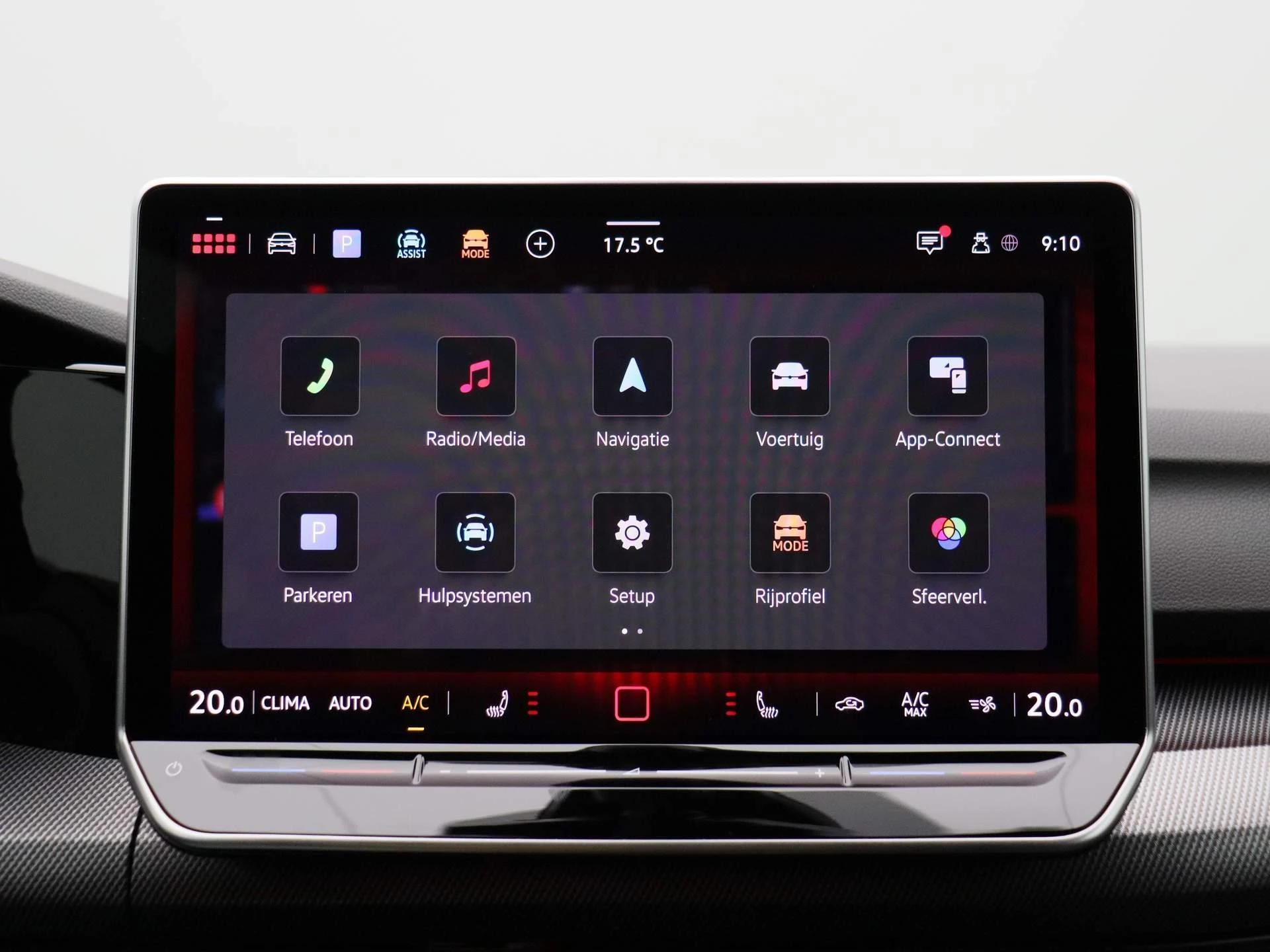 Volkswagen-Golf-image-24