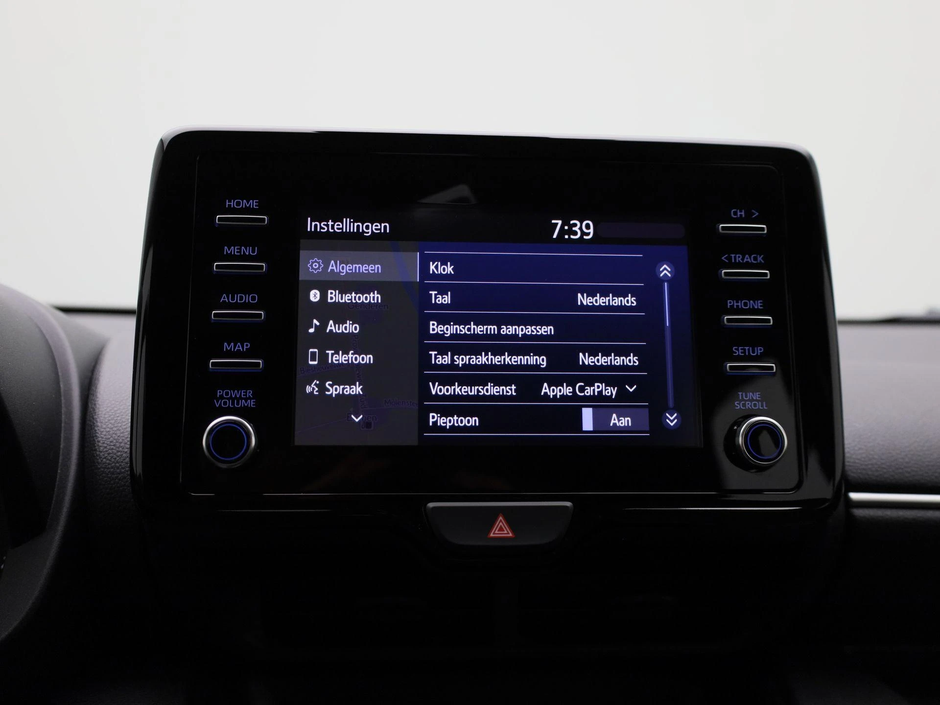 Toyota-Yaris-image-22