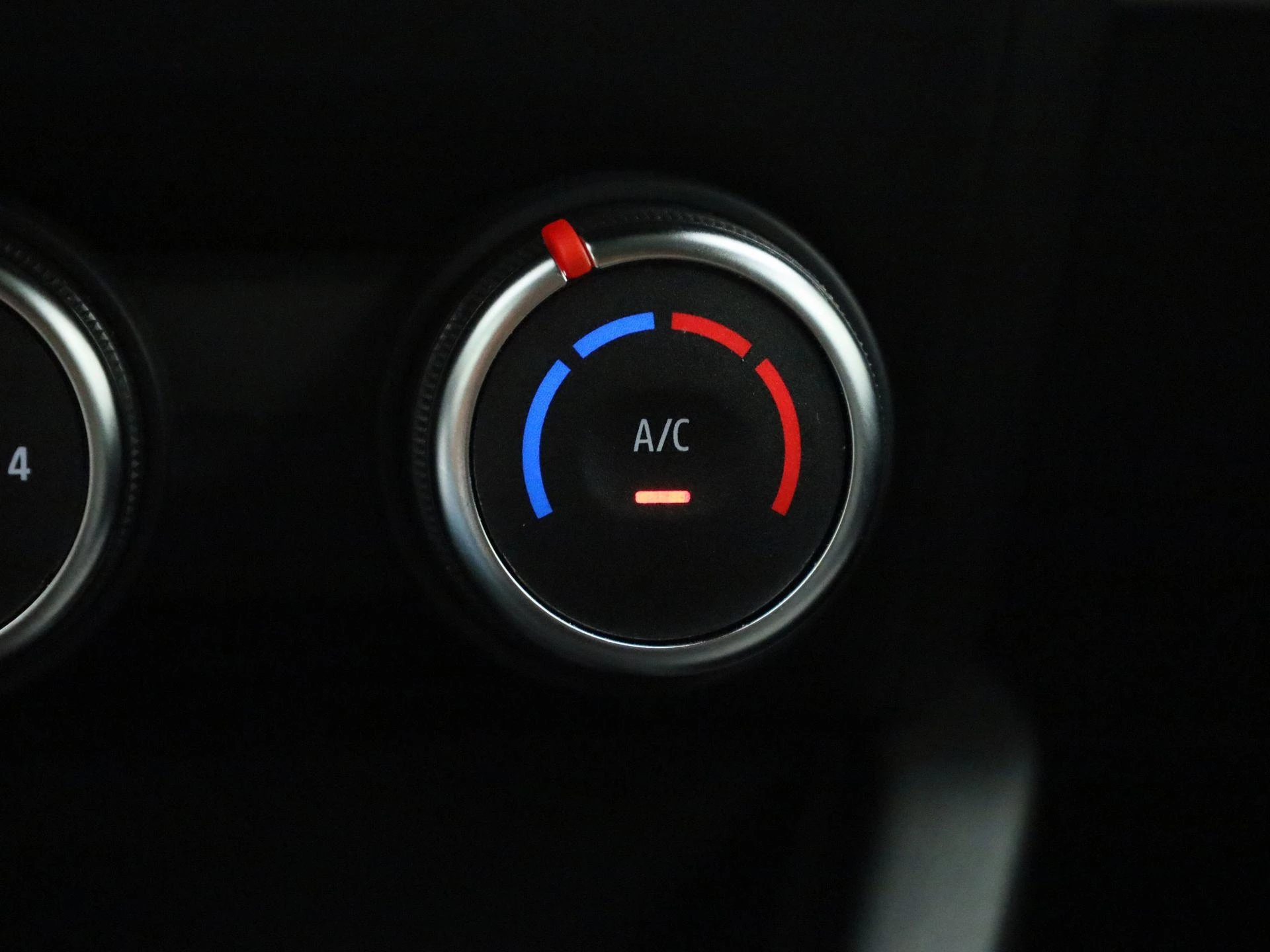 Renault-Clio-image-18