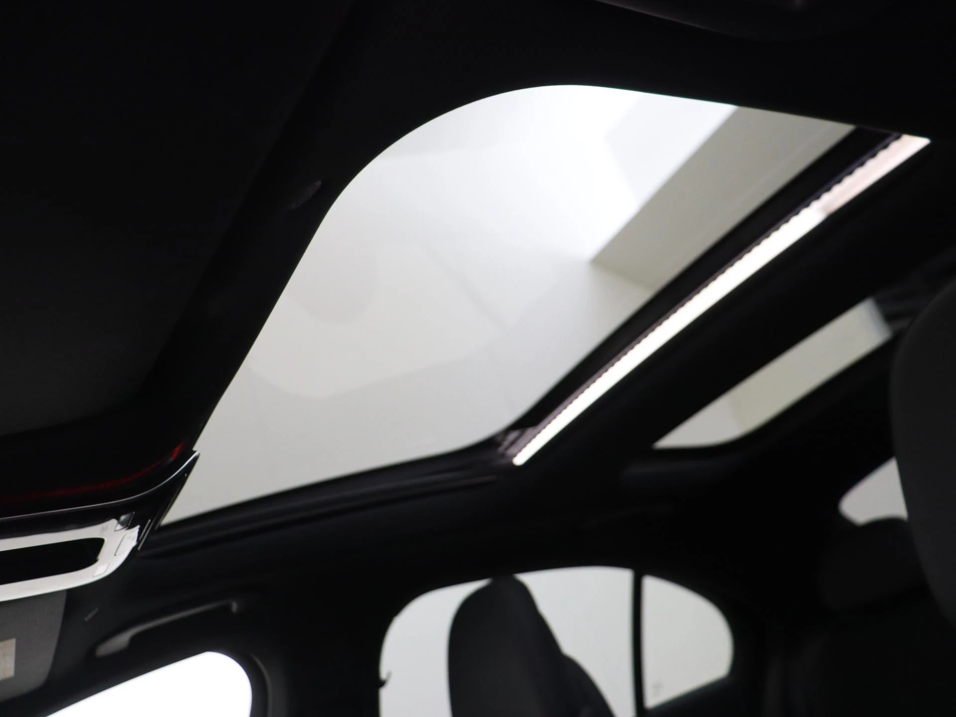 Mercedes-Benz-E-Klasse-image-26