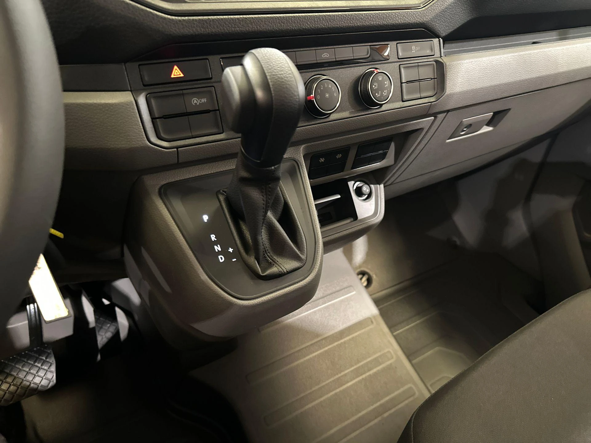 Volkswagen-Crafter-image-6