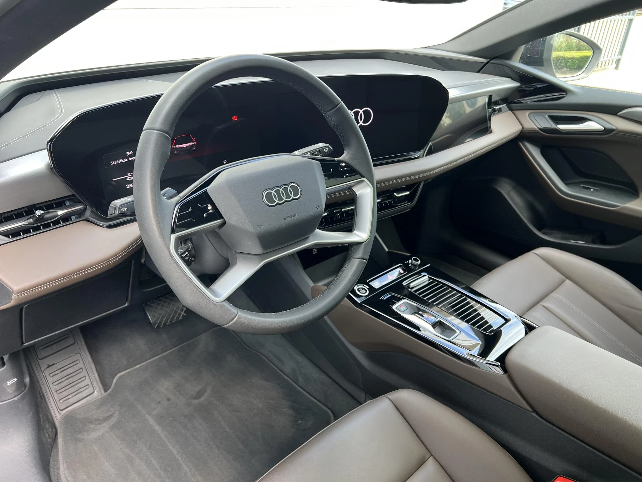 Audi-A6 Avant e-tron-image-7