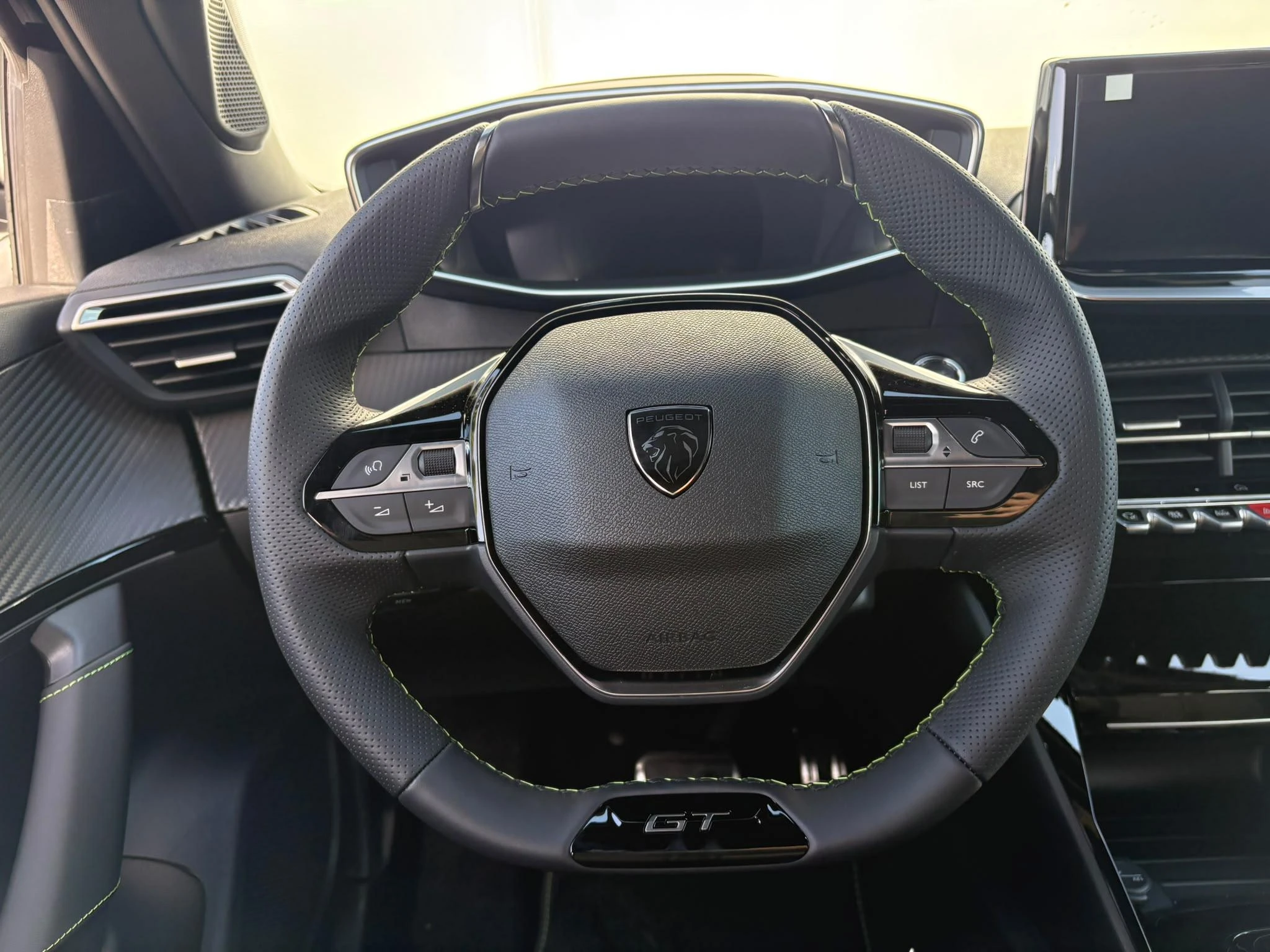 Peugeot-2008-image-10