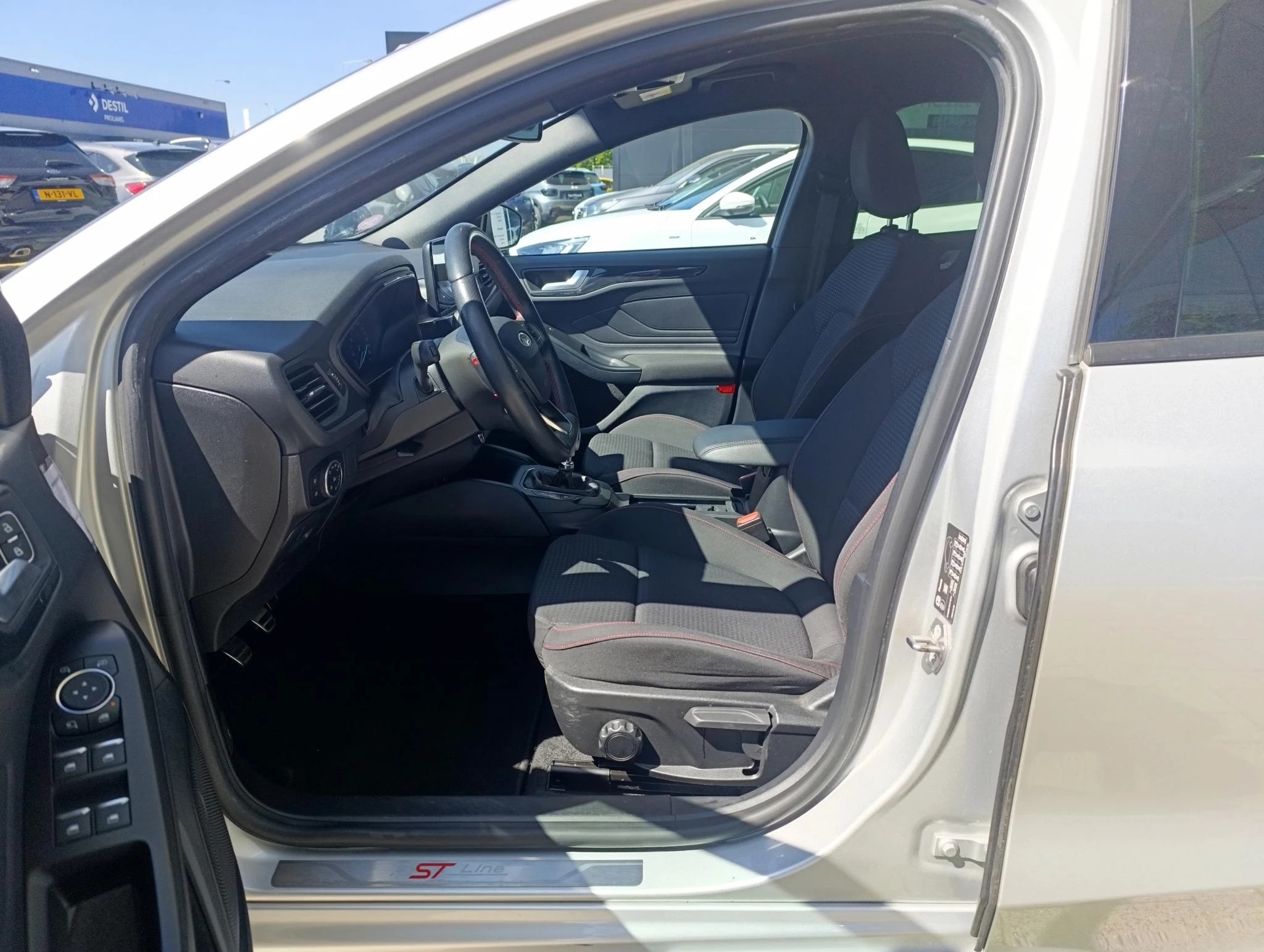 Ford Focus Wagon 1.0 EcoBoost ST Line Business