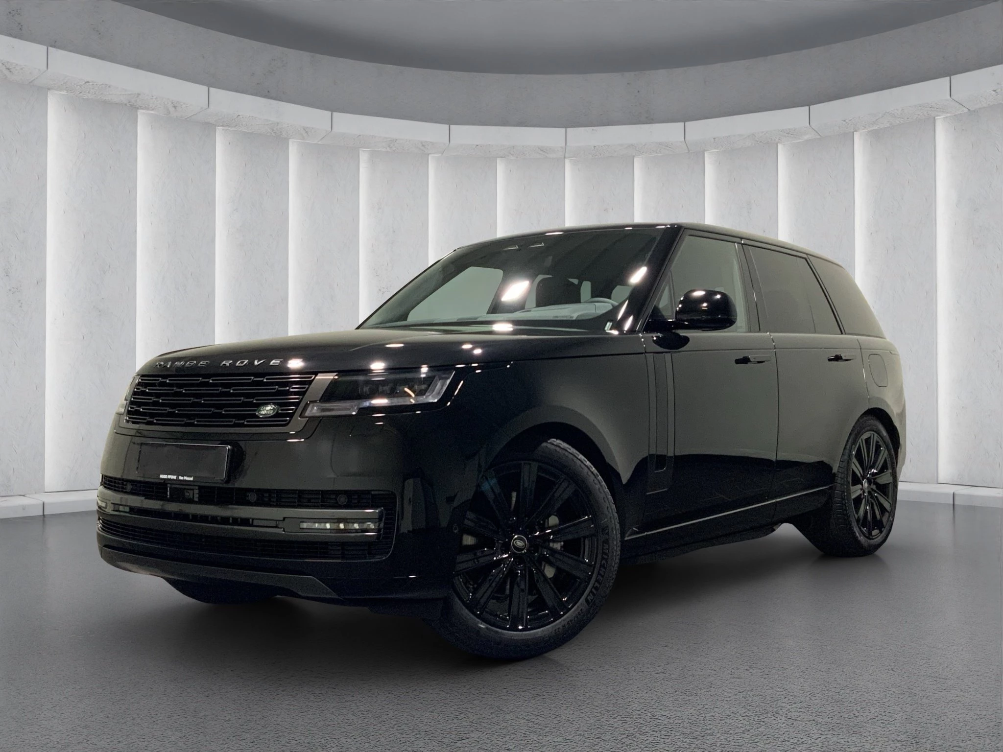 Land Rover-Range Rover-image-0