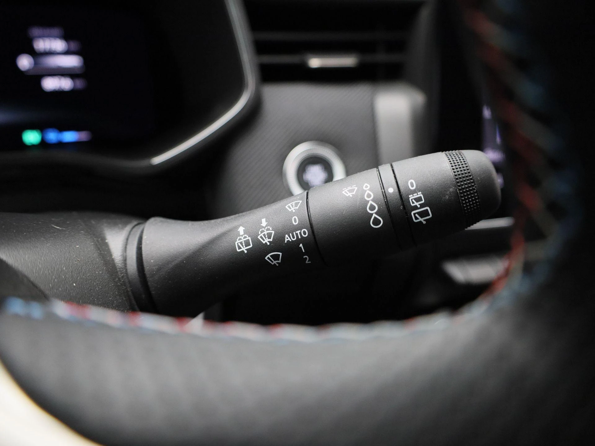 Renault-Clio-image-18