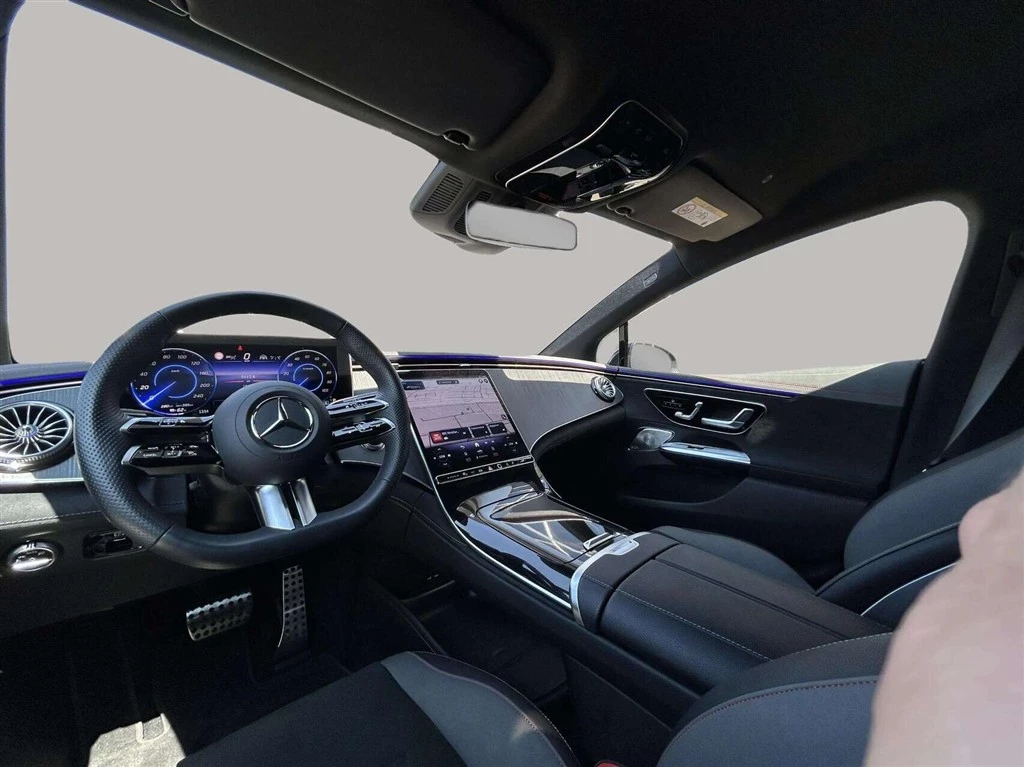 Mercedes-Benz-EQE-image-11