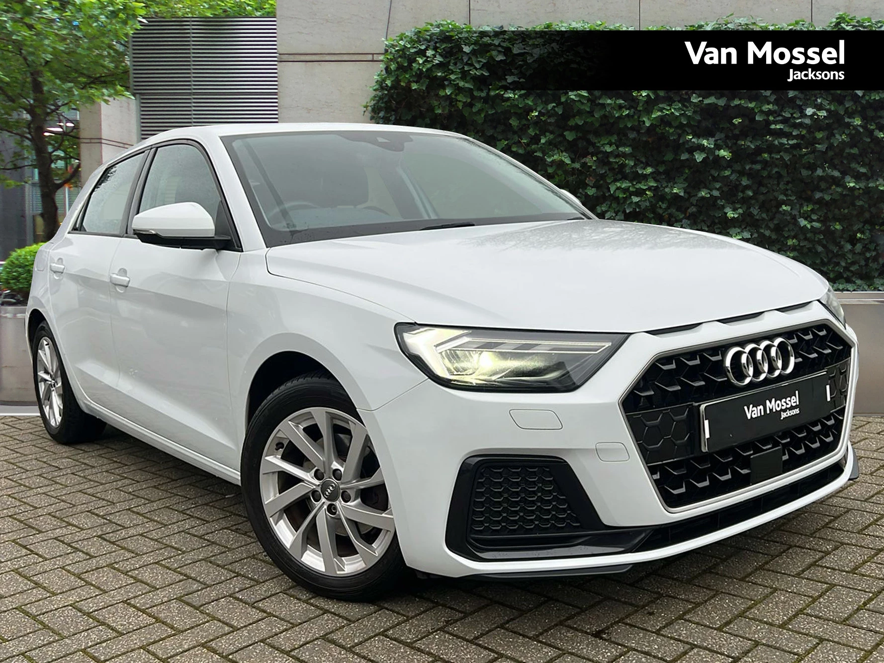 Audi-A1-image-0