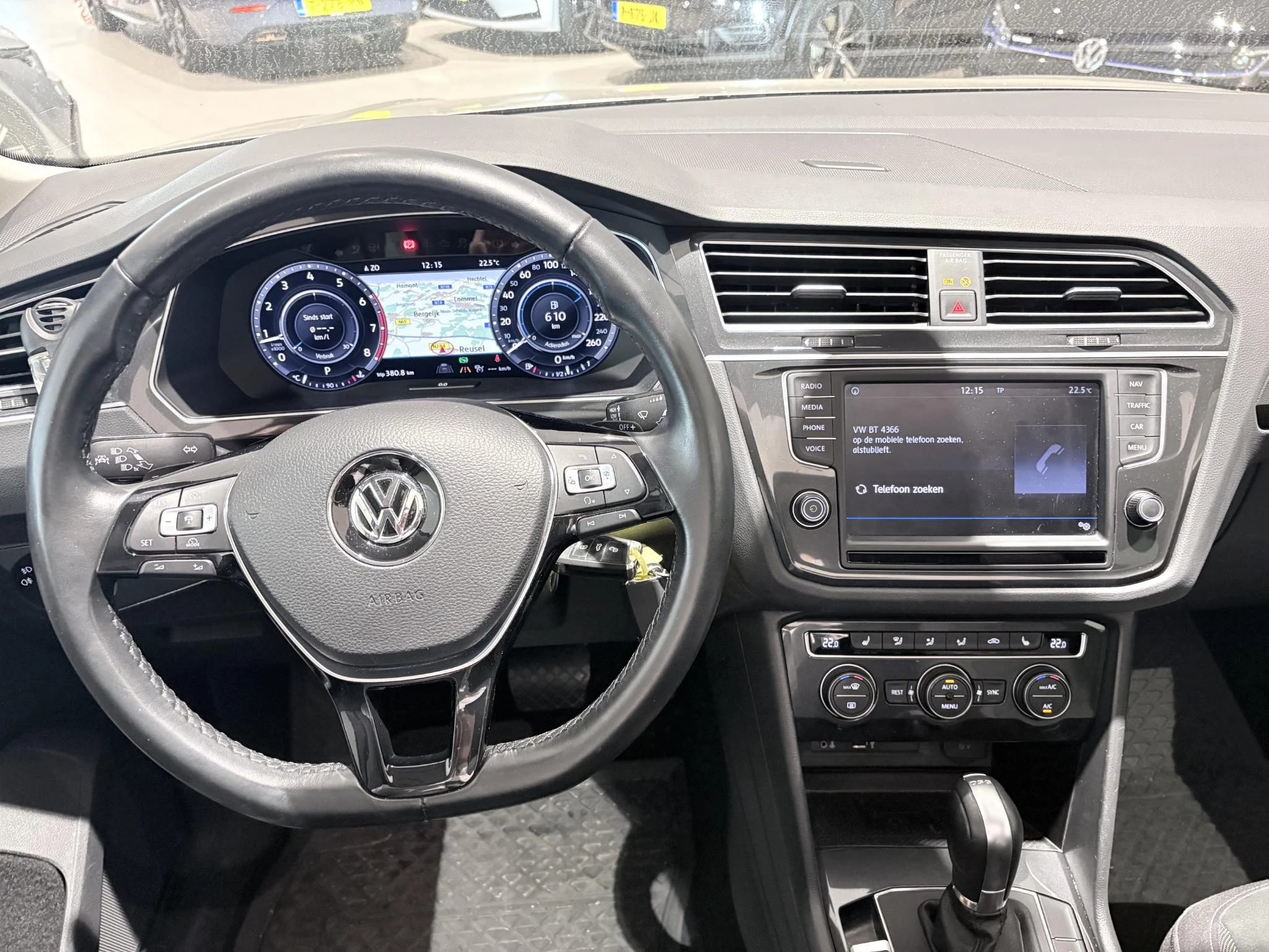Volkswagen-Tiguan-image-17