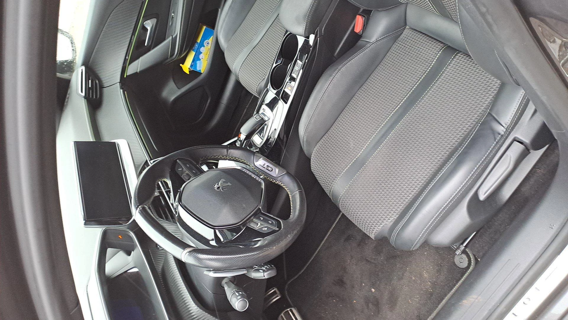 Peugeot-208-image-11