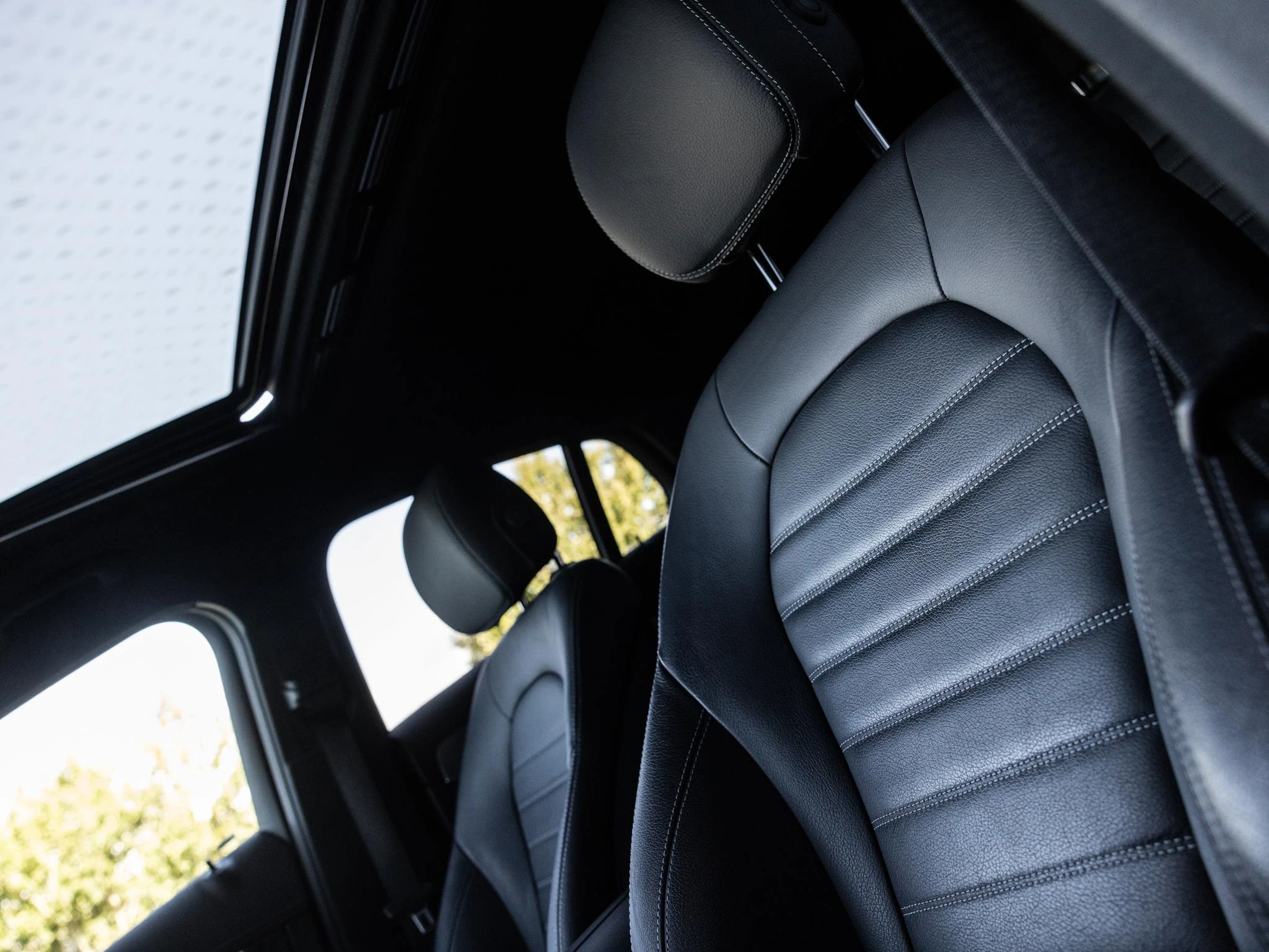 Mercedes-Benz-GLC-image-15