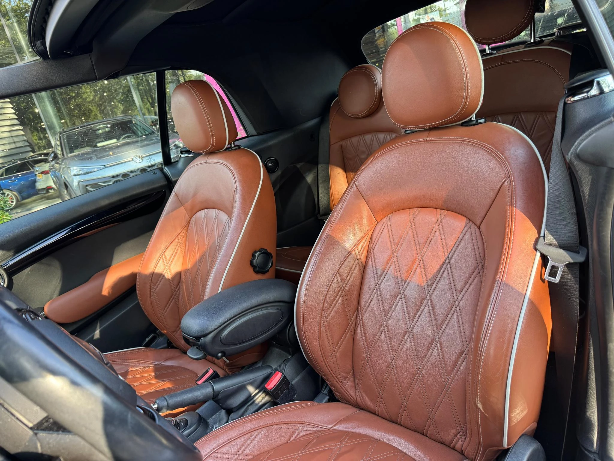MINI-Cooper Cabrio-image-5