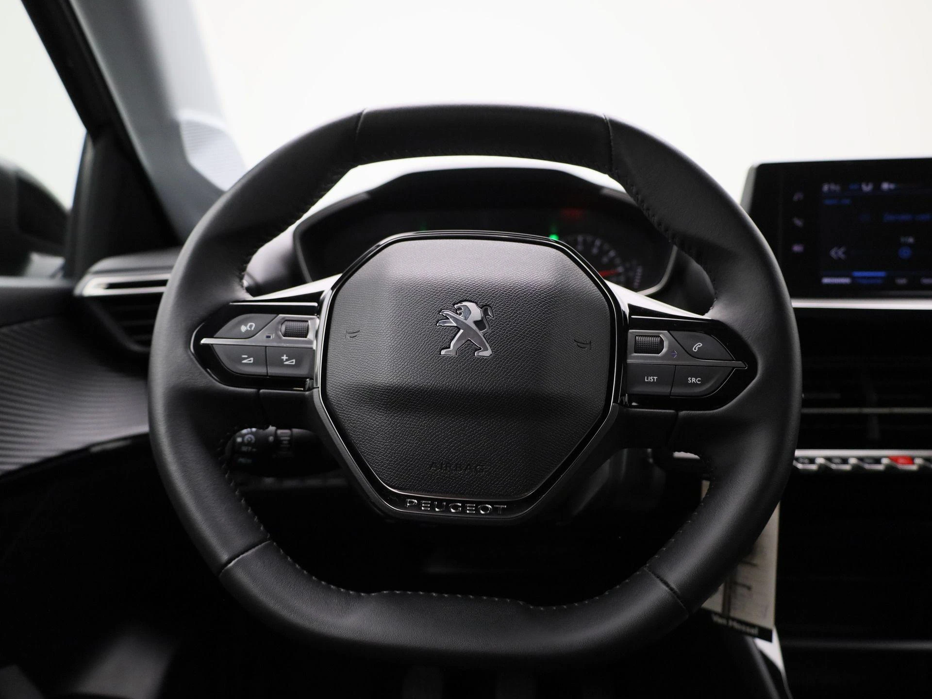 Peugeot-208-image-6