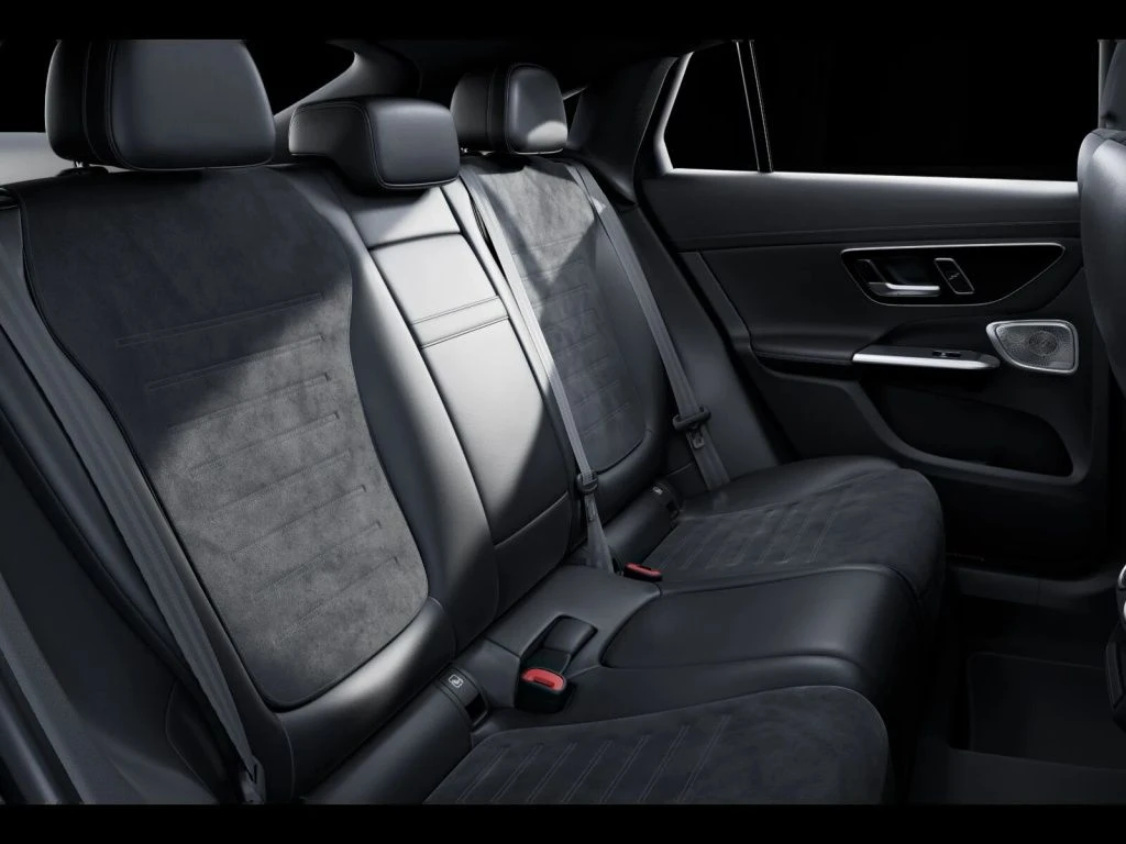 Mercedes-Benz-GLC 300 e-image-11