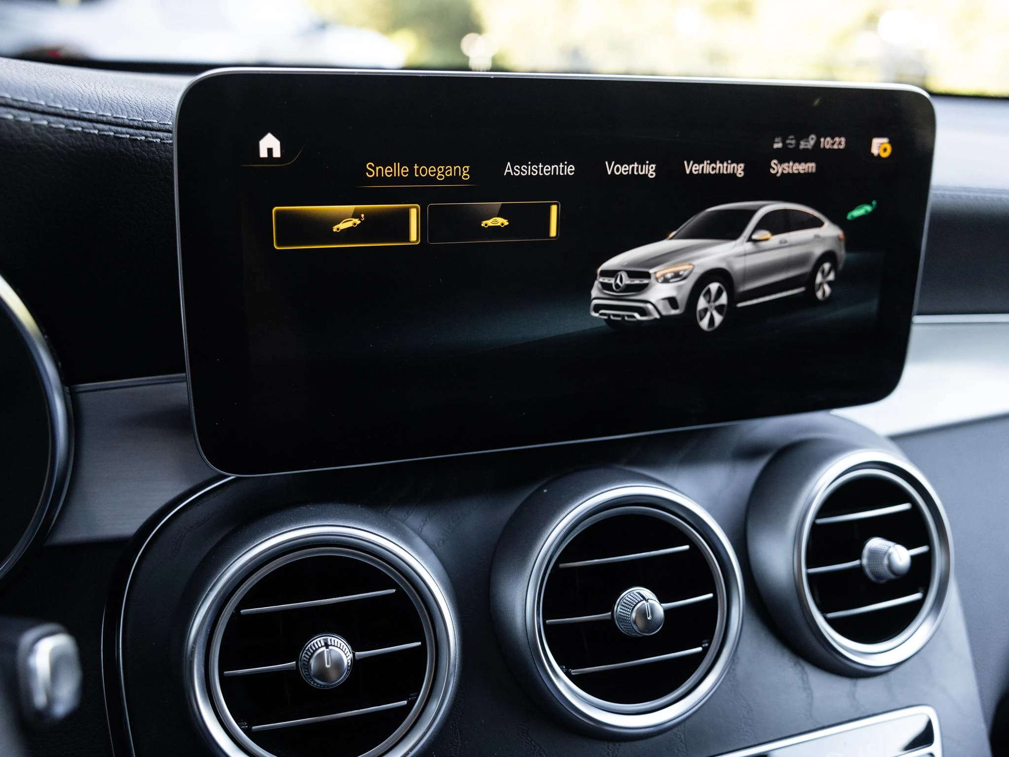 Mercedes-Benz-GLC-image-26