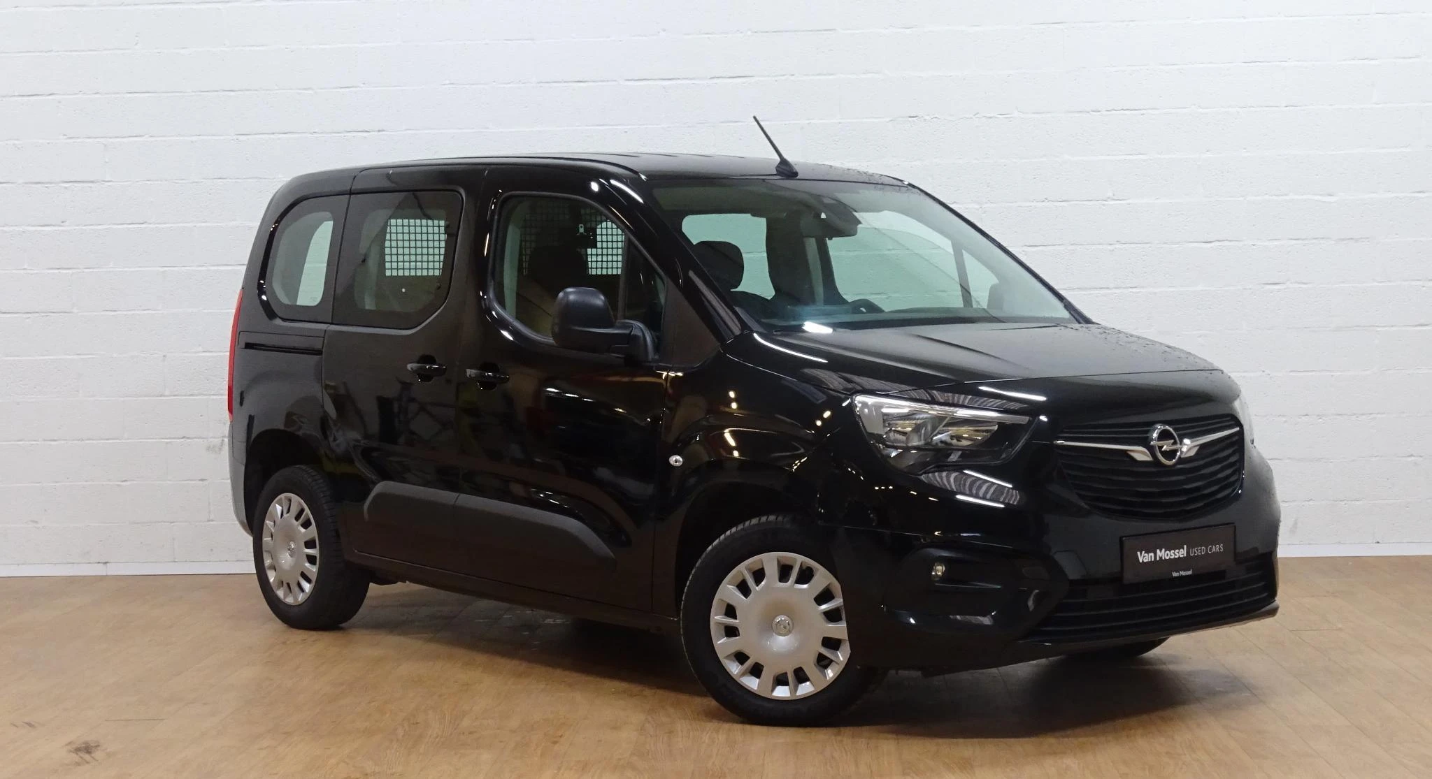 Opel-Combo-image-1